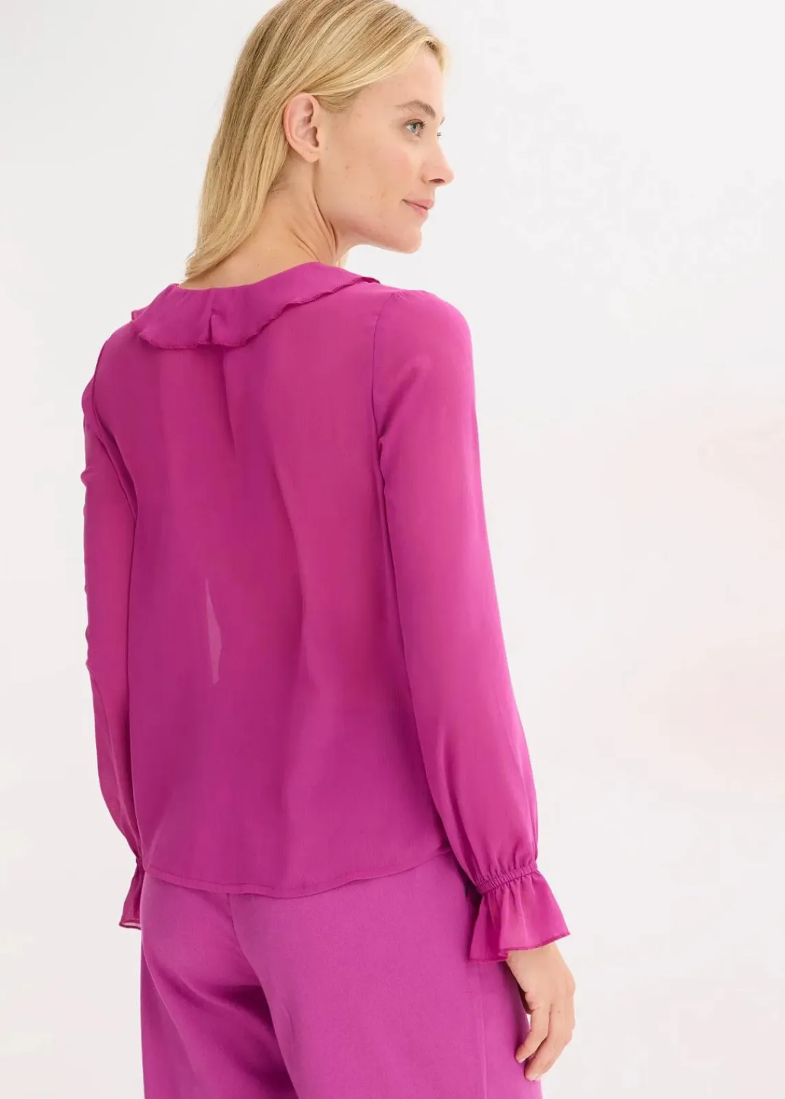 bonprix Bekleidung·Jacken & Mäntel|Nachhaltigere Materialien^Chiffonbluse dunkelfuchsia