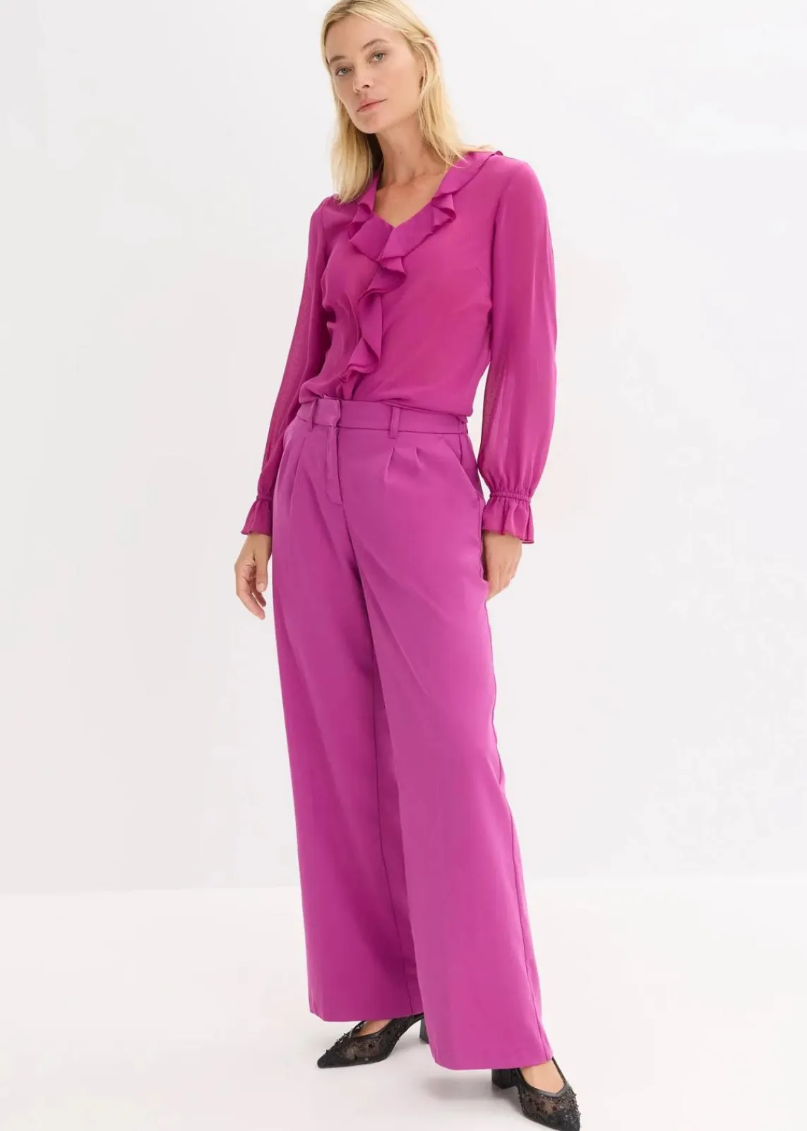 bonprix Bekleidung·Jacken & Mäntel|Nachhaltigere Materialien^Chiffonbluse dunkelfuchsia