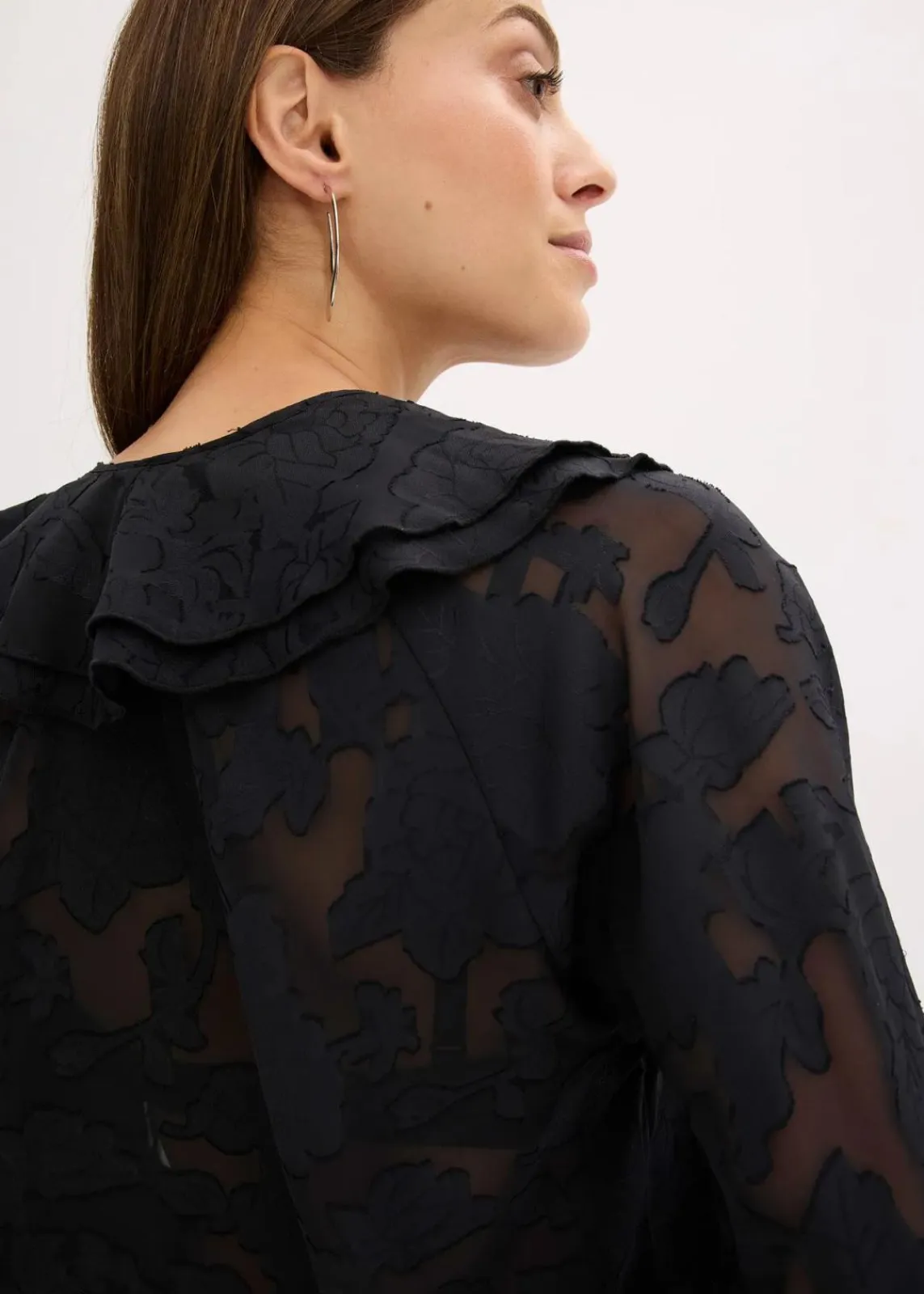 bonprix Bekleidung·Jacken & Mäntel|Blusen & Tuniken^Chiffonbluse mit leichter Transparenz schwarz