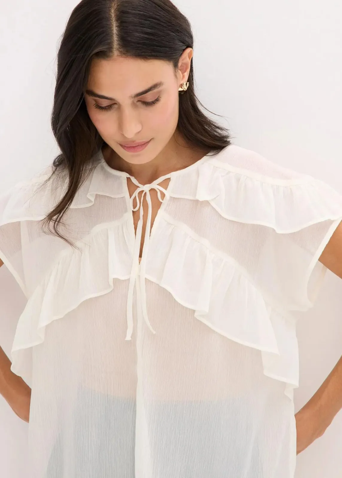 bonprix Blusen & Tuniken|Bekleidung·Jacken & Mäntel^Chiffonbluse mit Volants wollweiß