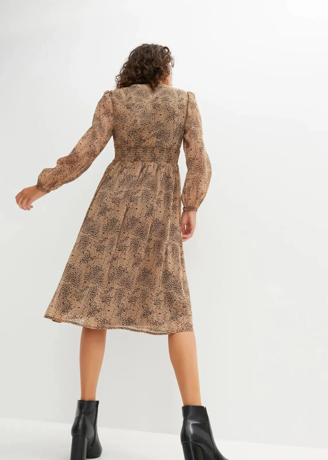 bonprix Bekleidung·Pullover & Strickjacken|Kleider^Chiffonkleid camel/schwarz leo bedruckt