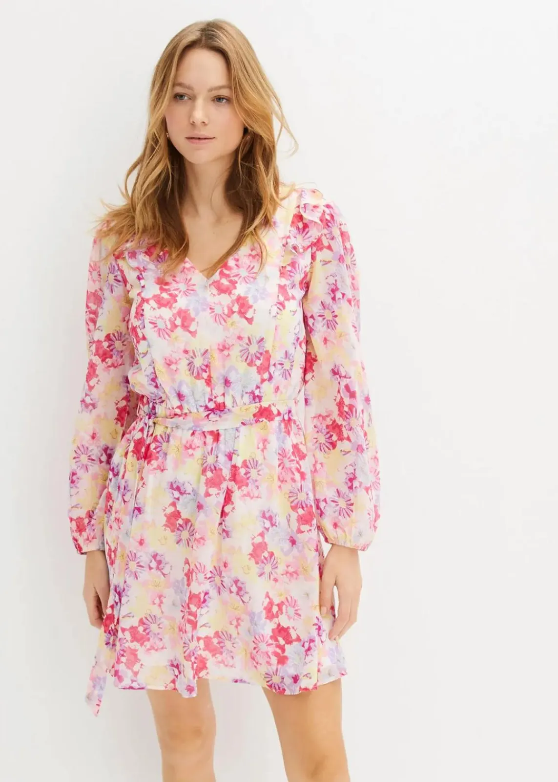 bonprix Bekleidung·Pullover & Strickjacken|Kleider^Chiffonkleid weiß/rosa geblümt