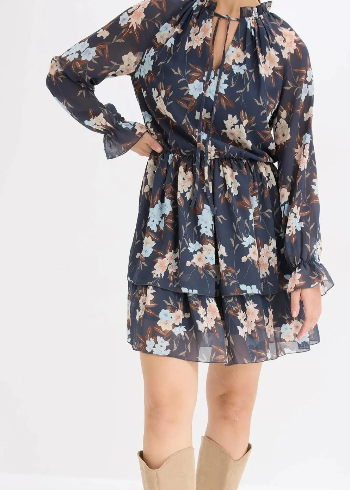 bonprix Bekleidung·Pullover & Strickjacken|Nachhaltigere Materialien^Chiffonkleid nachtblau/eisblau floral