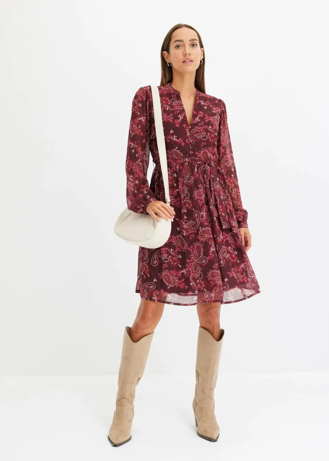 bonprix Bekleidung·Pullover & Strickjacken|Nachhaltigere Materialien^Chiffonkleid bordeaux paisley