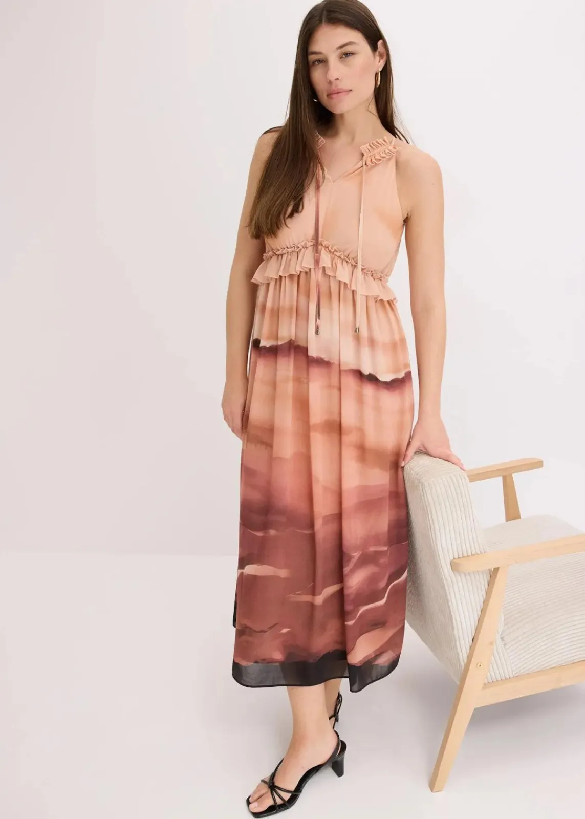 bonprix Bekleidung·Pullover & Strickjacken|Kleider^Chiffonkleid braun bedruckt