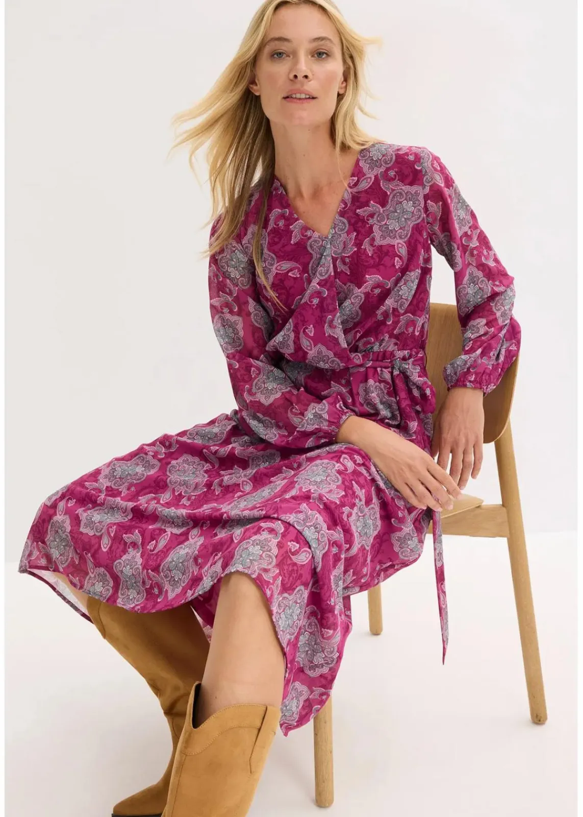 bonprix Bekleidung·Pullover & Strickjacken|Kleider^Chiffonkleid mit Paisley-Druck dunkelfuchsia/mint/blütenpink paisley