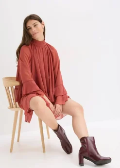 bonprix Bekleidung·Pullover & Strickjacken|Nachhaltigere Materialien^Chiffonkleid mit Volants marsalabraun