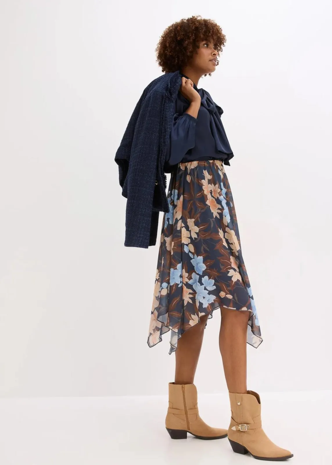 bonprix Bekleidung·Sportbekleidung|Röcke^Chiffon-Midirock mit asymmetrischem Saum nachtblau floral