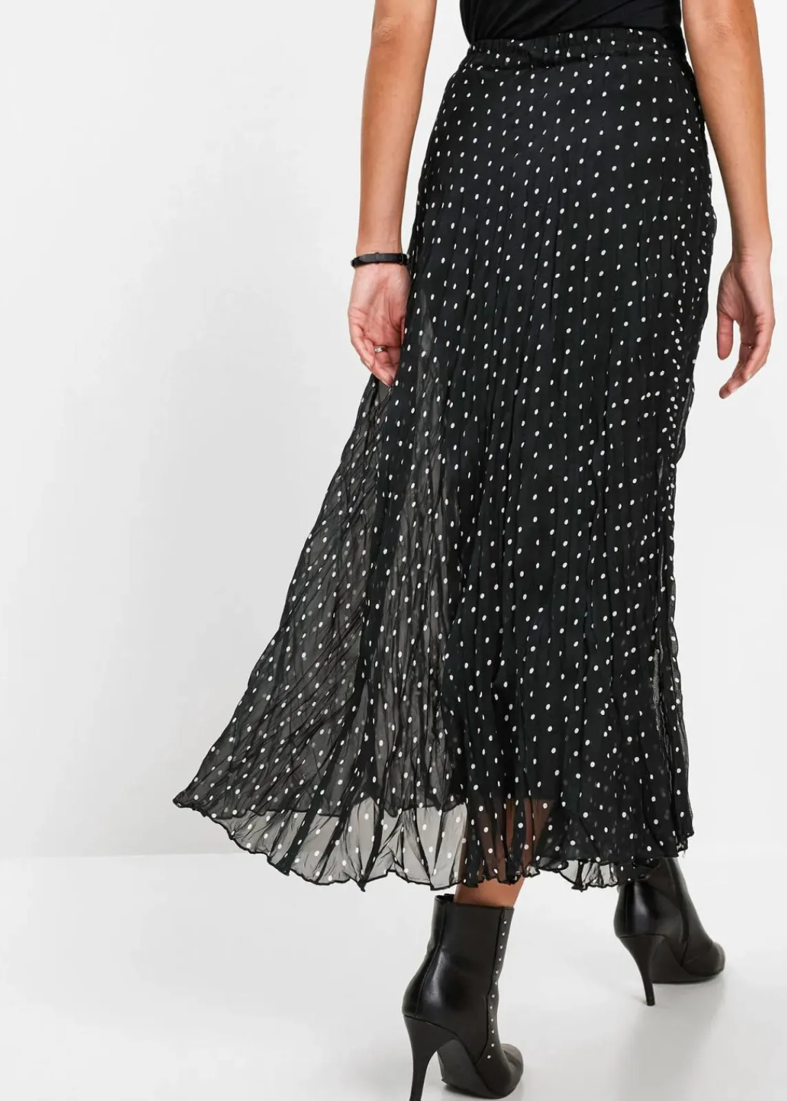 bonprix Bekleidung·Sportbekleidung|Nachhaltigere Materialien^Chiffon-Rock in Crash-Optik schwarz/weiß gepunktet