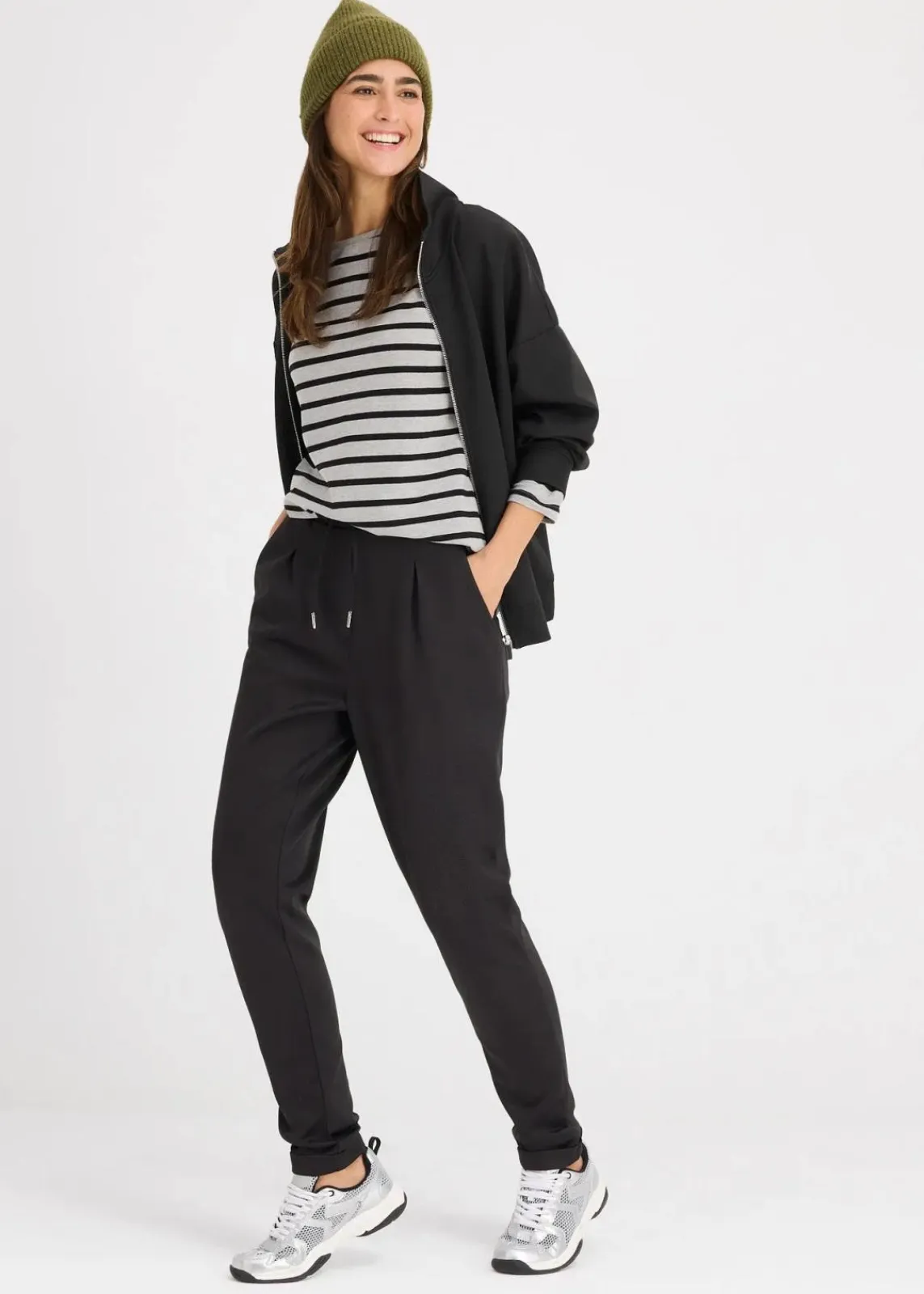 bonprix Nachhaltigere Materialien|Hosen^Chinohose aus Scuba schwarz