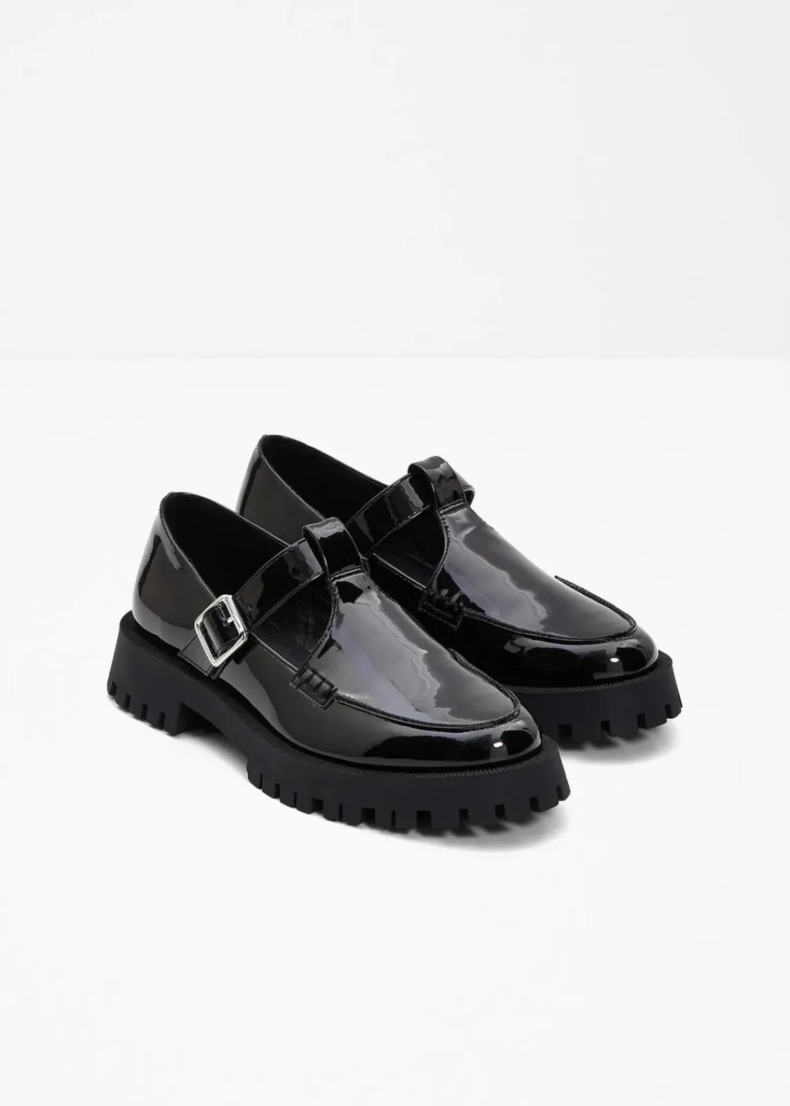 bonprix Slipper & Halbschuhe|Sommerschuhe^Chunky Loafer mit Cut-Outs schwarz lack