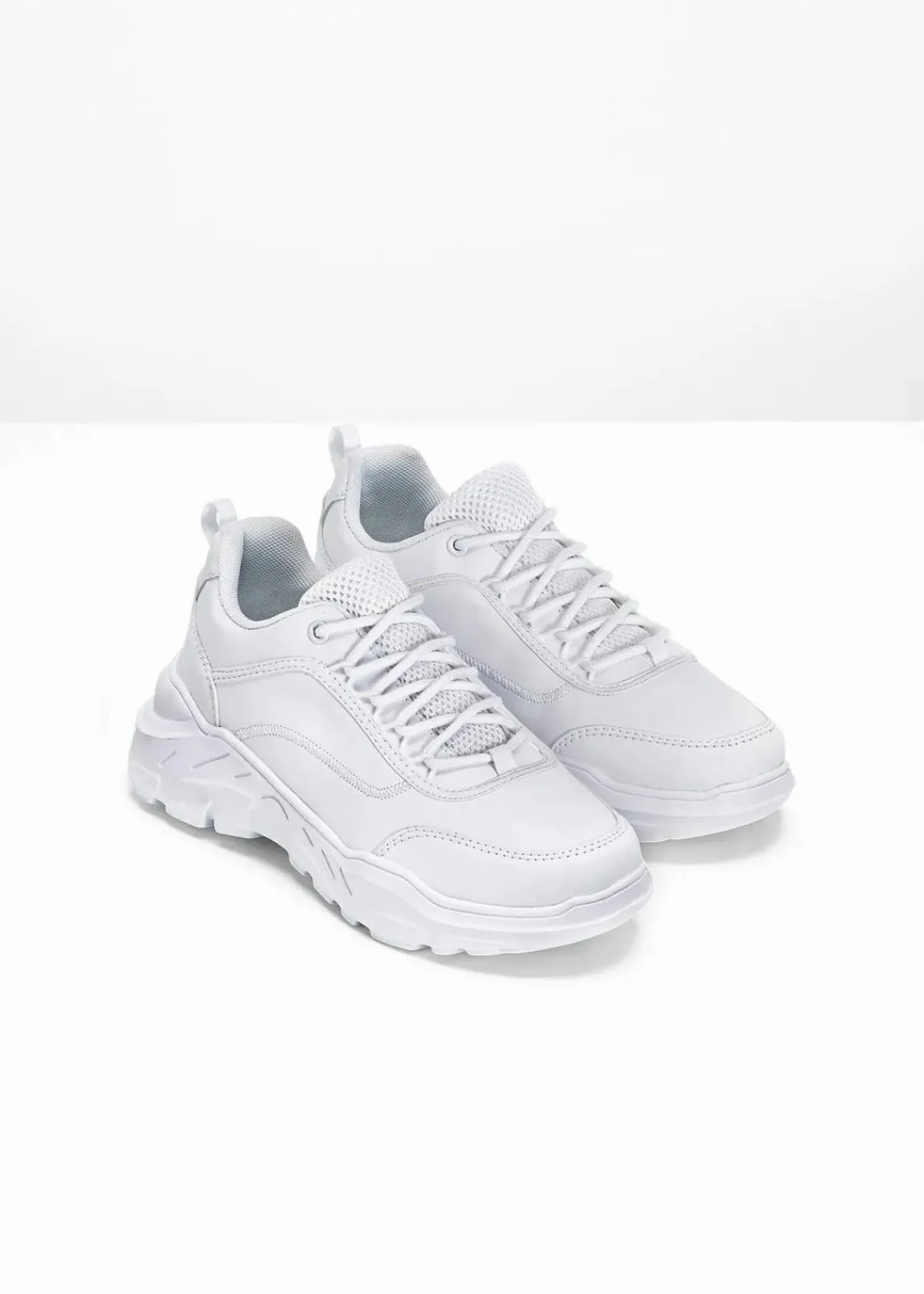 bonprix Sport- & Trekkingschuhe|Sneaker^Chunky Sneaker mit leichter Sohle weiß