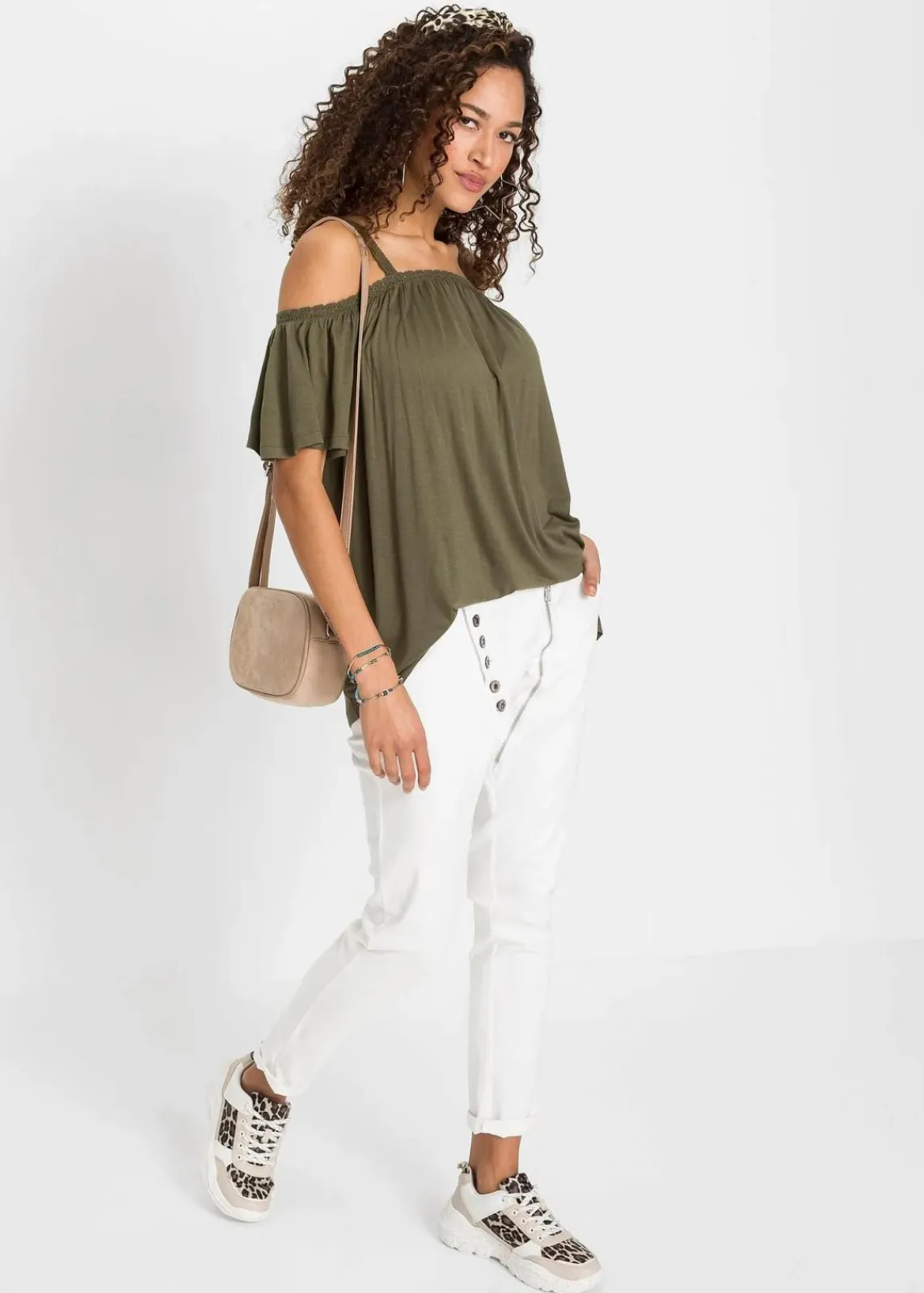 bonprix Nachhaltigere Materialien|Shirts & Tops^Cold-Shoulder-Shirt aus softer Viskose dunkeloliv