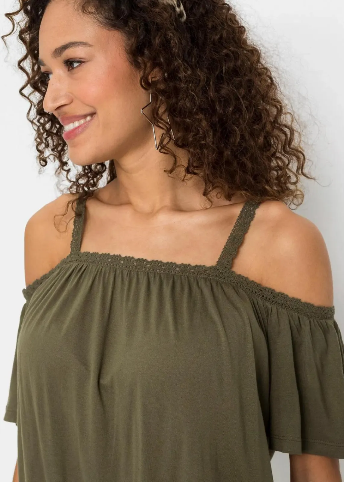 bonprix Nachhaltigere Materialien|Shirts & Tops^Cold-Shoulder-Shirt aus softer Viskose dunkeloliv
