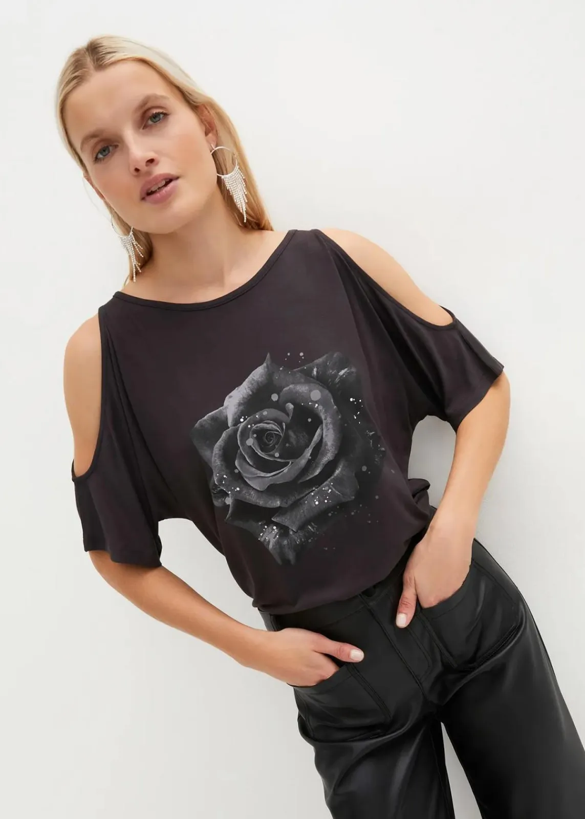 bonprix Nachhaltigere Materialien|Shirts & Tops^Cold-Shoulder-Shirt aus Viskose dunkelgrau floral