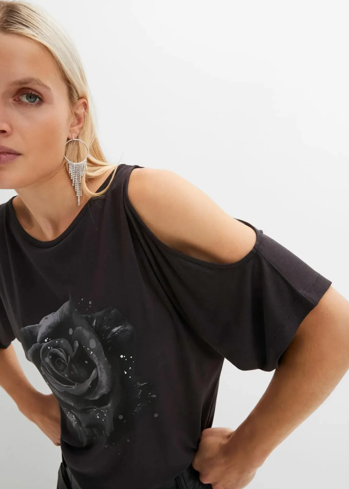 bonprix Nachhaltigere Materialien|Shirts & Tops^Cold-Shoulder-Shirt aus Viskose dunkelgrau floral