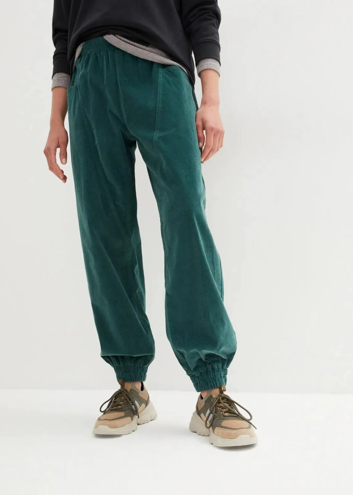 bonprix Hosen|Bekleidung·Kleider^Cord-Hose aus Baumwoll-Mix mattgrün