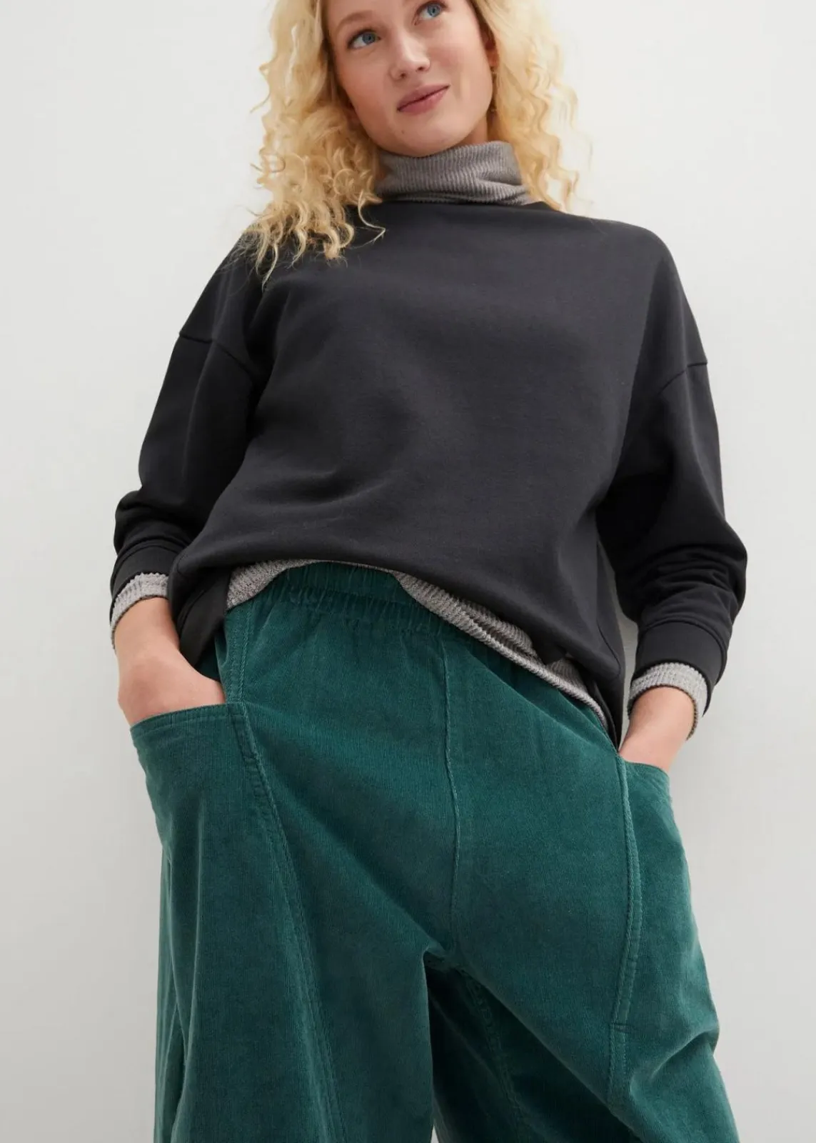 bonprix Hosen|Bekleidung·Kleider^Cord-Hose aus Baumwoll-Mix mattgrün