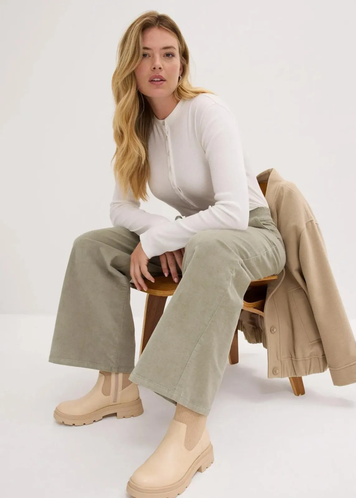 bonprix Bekleidung·Kleider|Hosen^Cordhose mit Bequembund, High Waist seegras