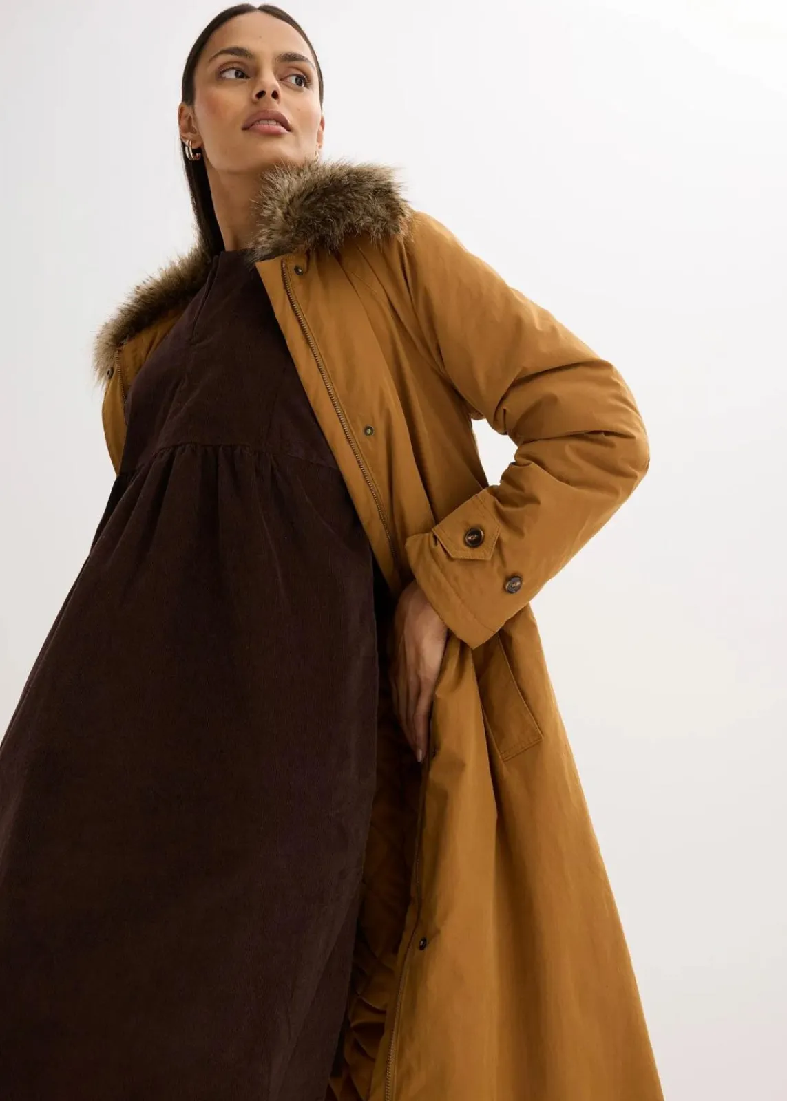 bonprix Kleider|Bekleidung·Pullover & Strickjacken^Cordkleid aus Baumwolle dunkelbraun