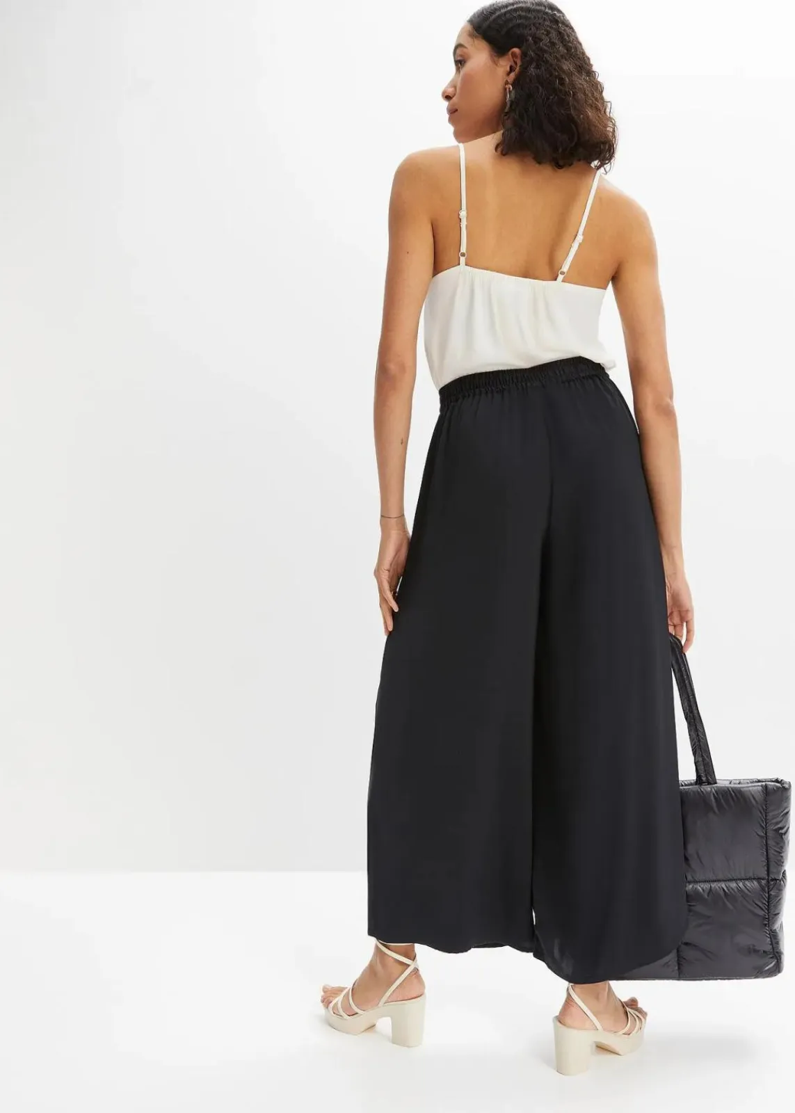 bonprix Bekleidung·Kleider|Hosen^Culotte aus fließendem Satin schwarz