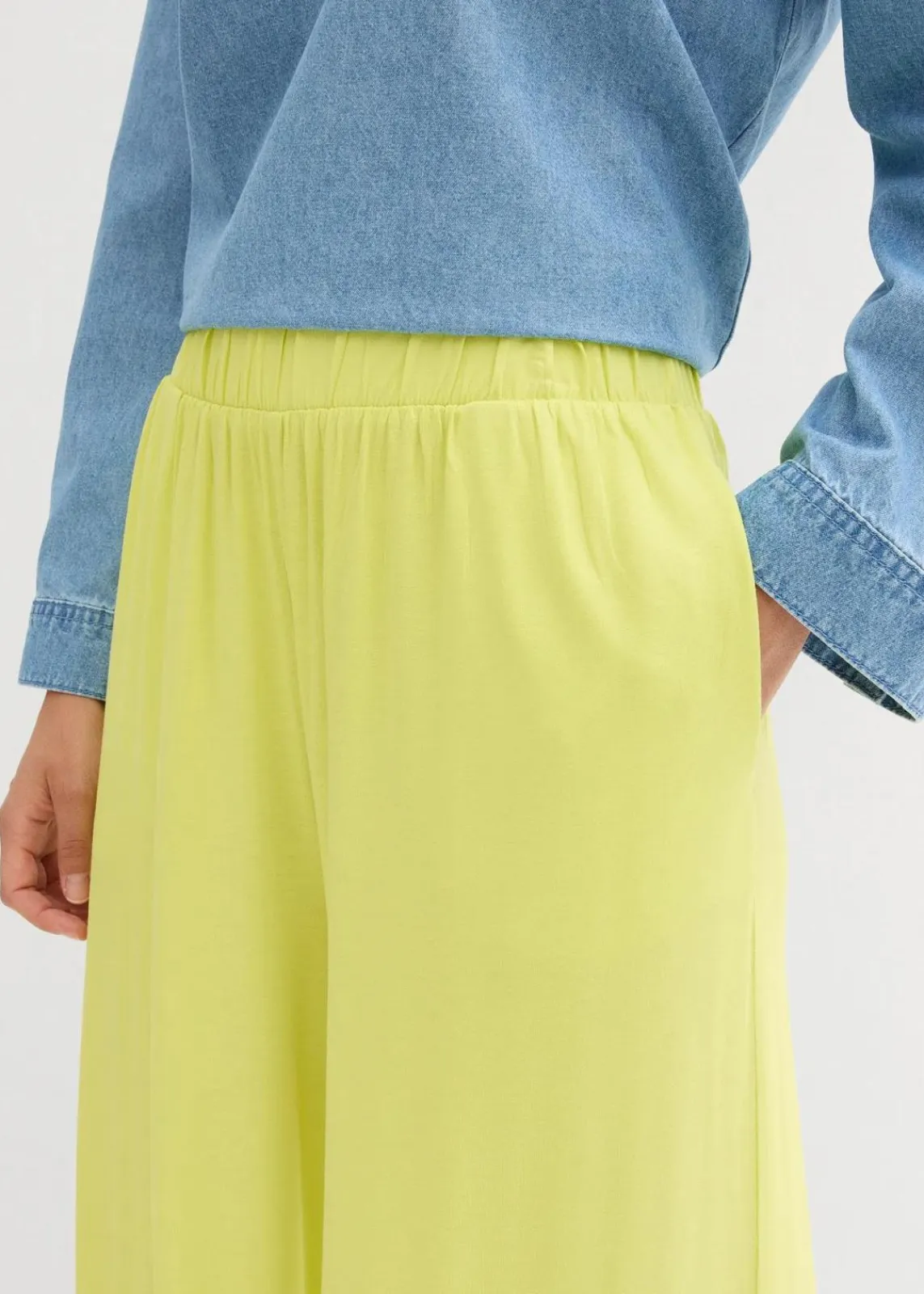 bonprix Nachhaltigere Materialien|Hosen^Culotte aus fließender Viskose zitrusgelb