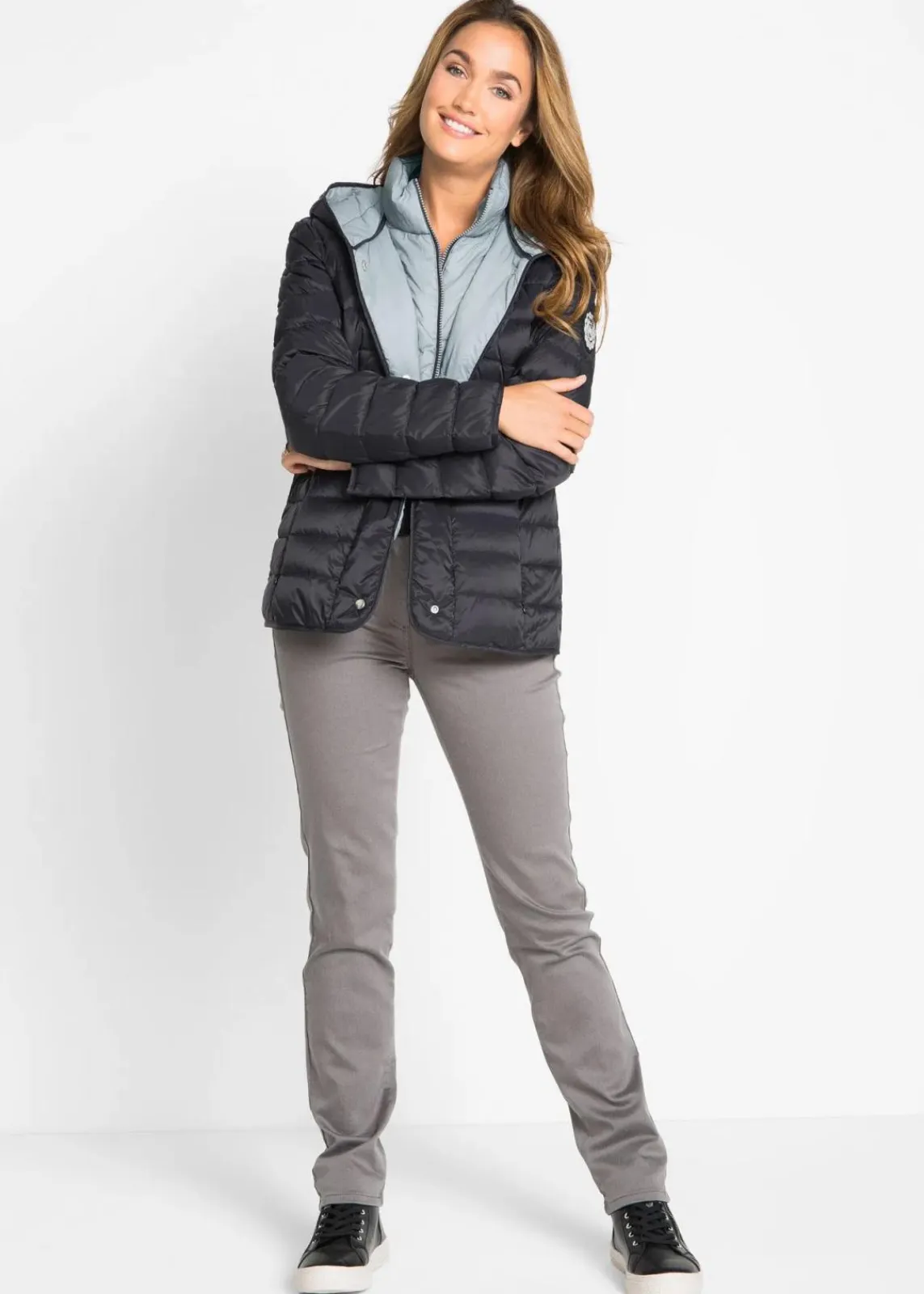 bonprix Jacken & Mäntel^Daunenjacke in 2-in-1 Optik schwarz