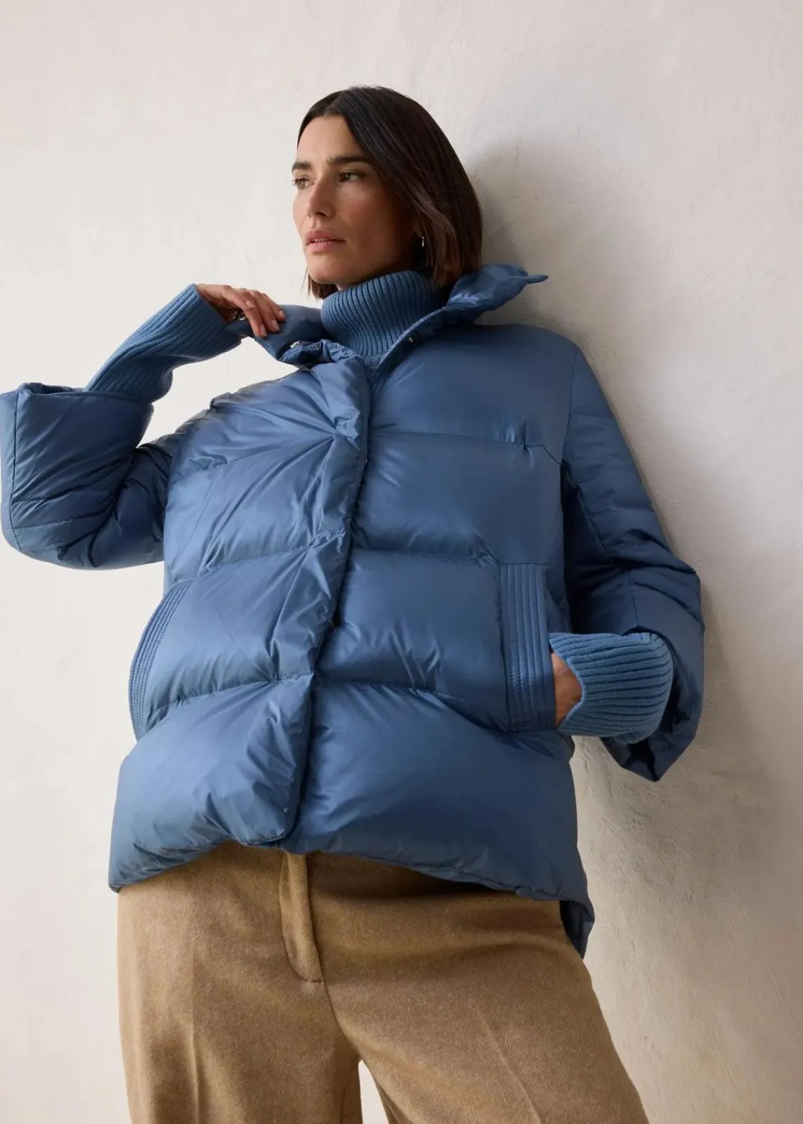bonprix Bekleidung·Hosen|Premium^Daunenjacke mit recycelten Daunen und Strickärmeln wellenblau