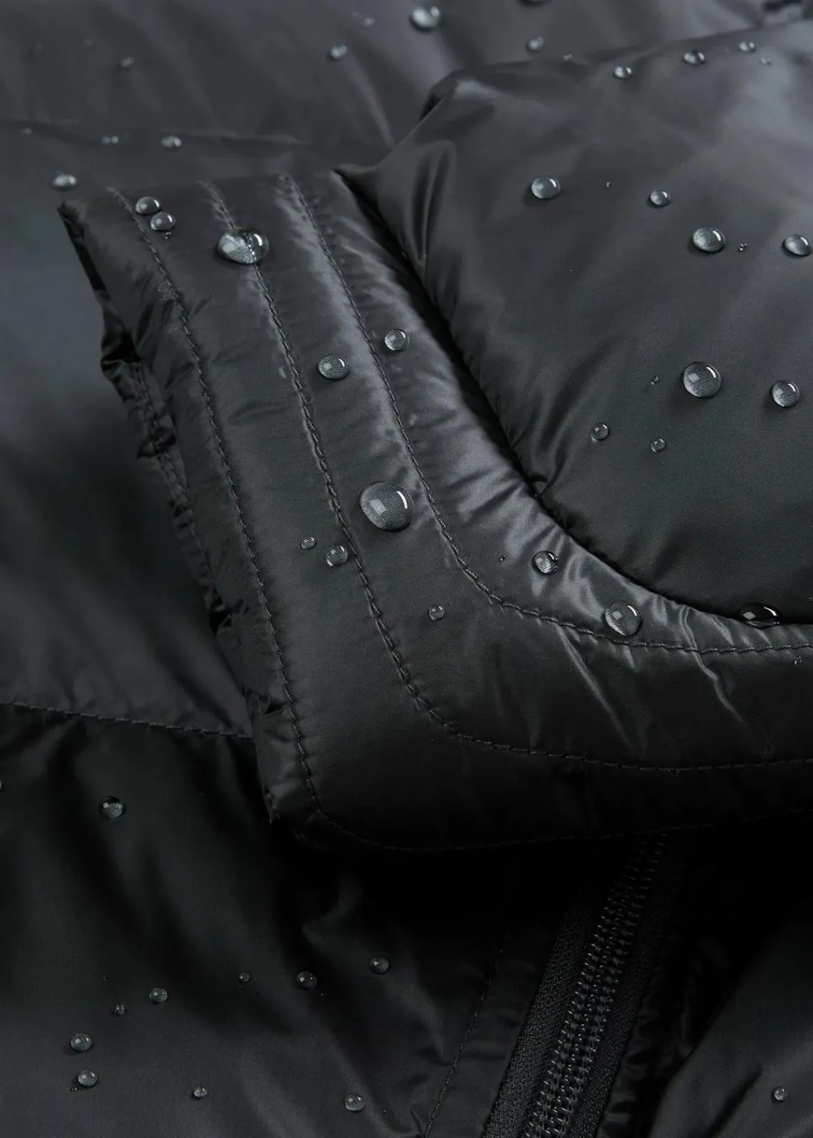 bonprix Bekleidung·Hosen|Nachhaltigere Materialien^Daunenjacke mit recycelten Daunen wasserabweisend anthrazit