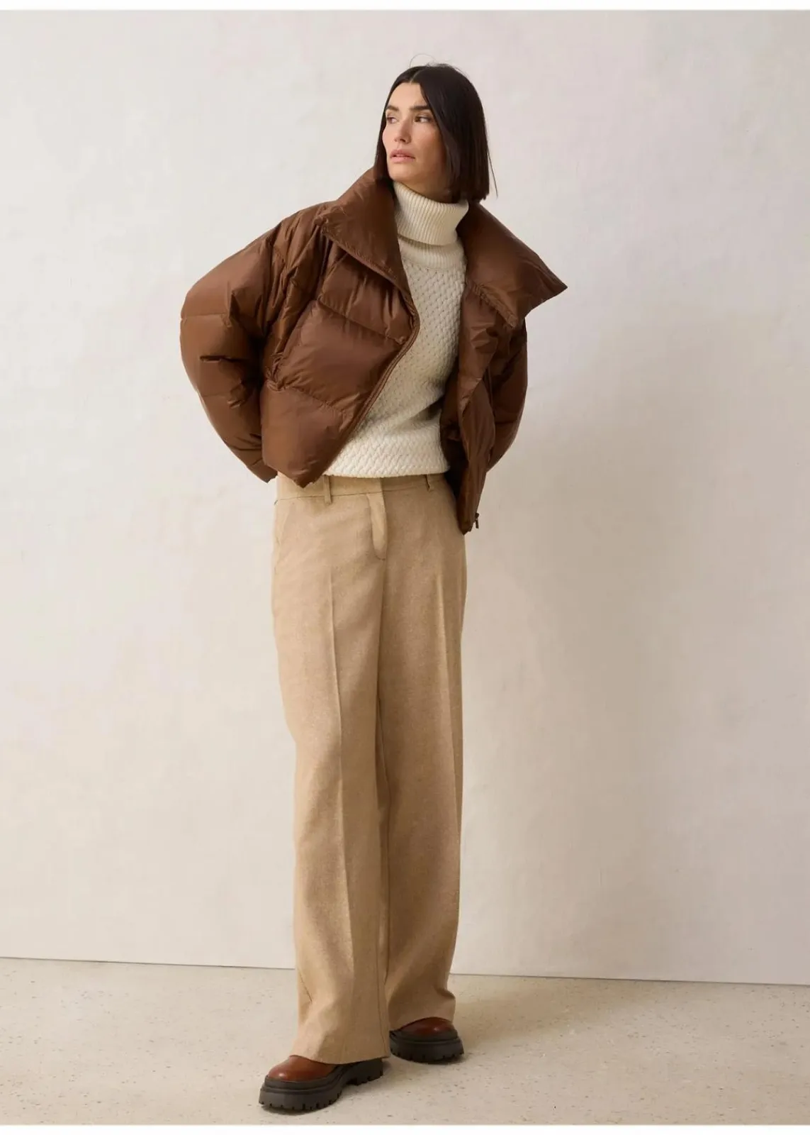 bonprix Bekleidung·Hosen|Nachhaltigere Materialien^Daunenjacke mit recycelten Daunen wasserabweisend pimentbraun
