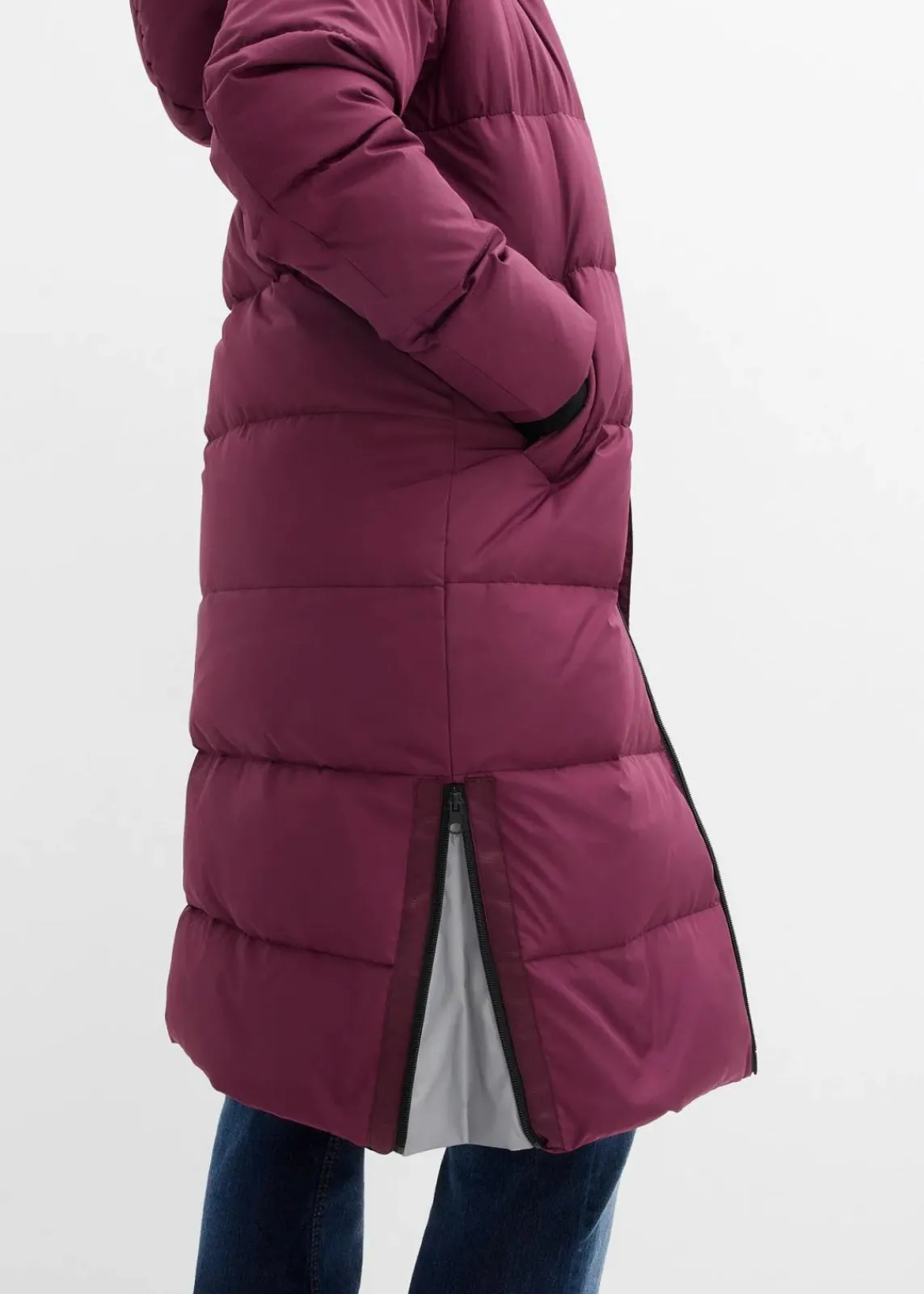 bonprix Bekleidung·Hosen|Nachhaltigere Materialien^Daunenmantel mit recycelter Daune und isolierender Wärmetechnologie aubergine