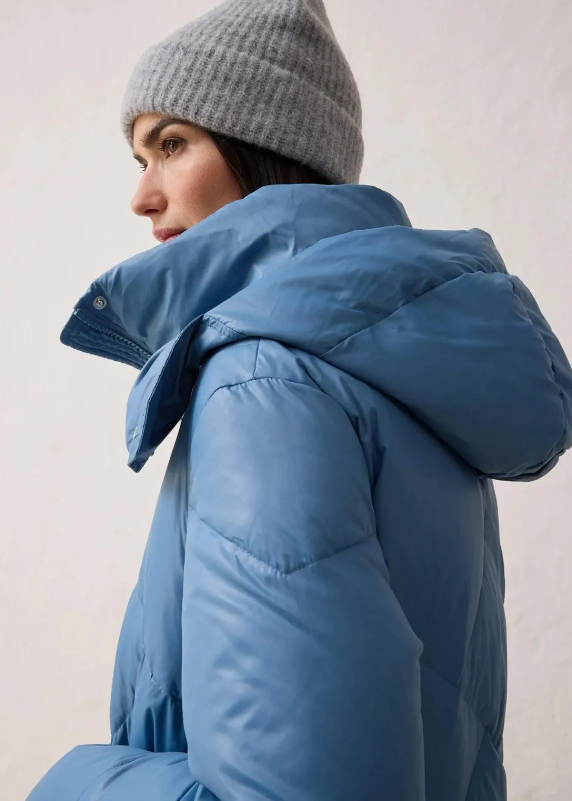 bonprix Bekleidung·Hosen|Nachhaltigere Materialien^Daunenmantel mit recycelten Daunen, wasserabweisend wellenblau