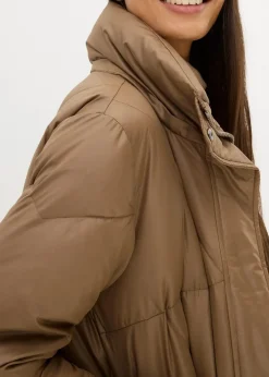 bonprix Bekleidung·Hosen|Nachhaltigere Materialien^Daunenmantel mit recycelten Daunen, wasserabweisend walnussbraun