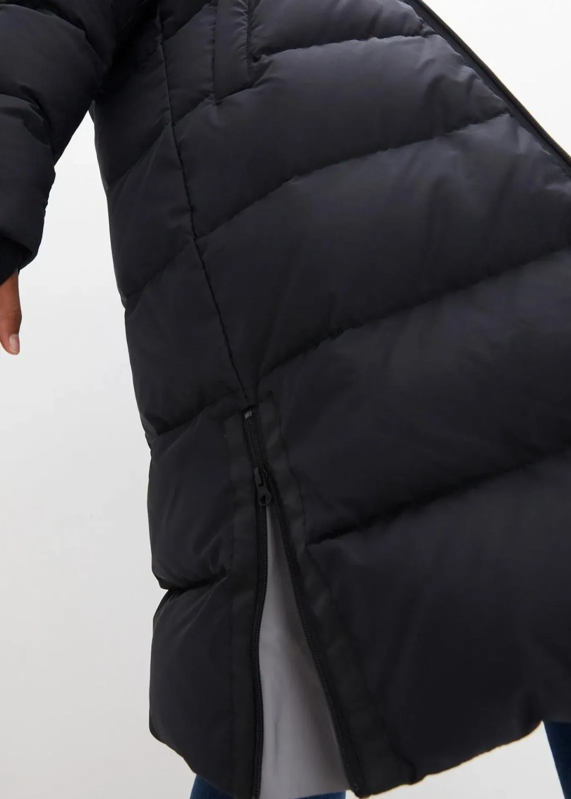 bonprix Jacken & Mäntel|Nachhaltigere Materialien^Daunenmantel mit recycelter Daune und isolierender Wärmetechnologie schwarz
