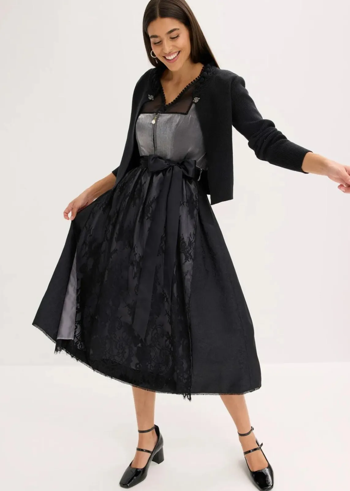 bonprix Bekleidung·Pullover & Strickjacken|Kleider^Dirndl mit glänzendem Mieder (2-tlg.Set) schwarz