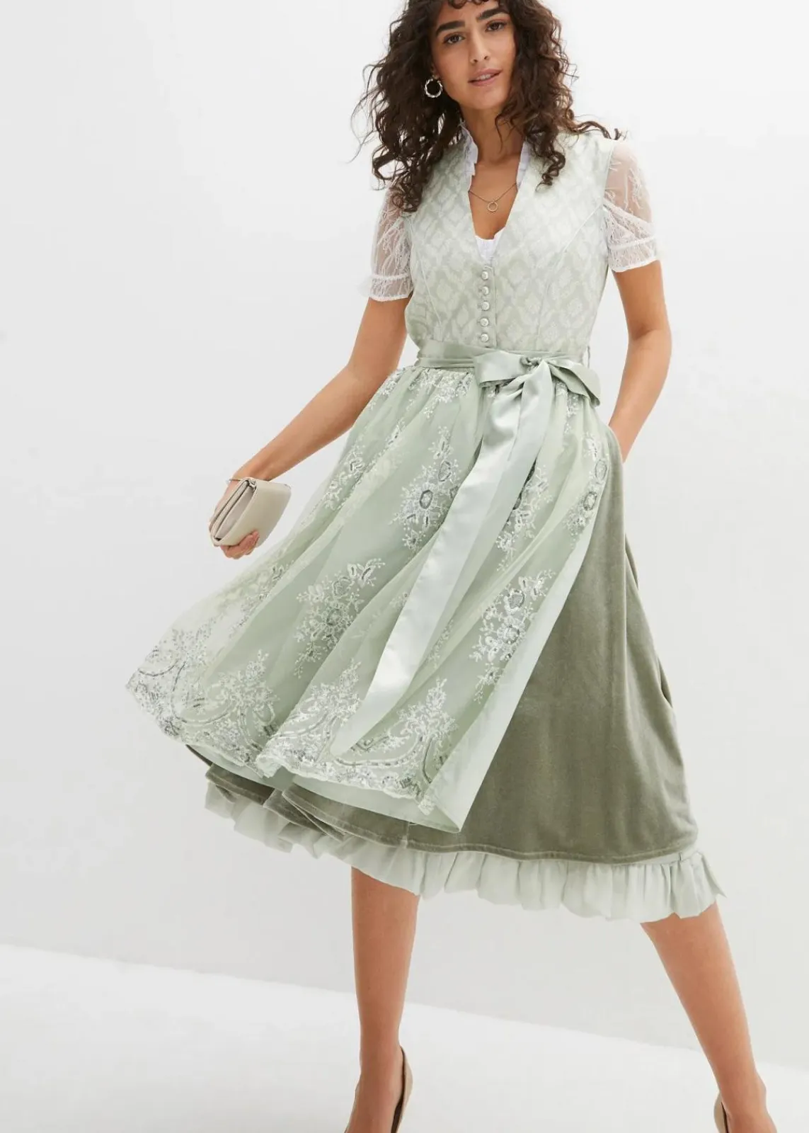 bonprix Kleider|Kurzgrößen^Dirndl mit Jacquard und Stickerei (2-tlg.Set) seegras
