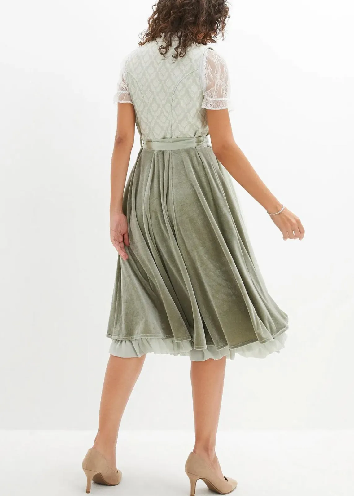 bonprix Kleider|Kurzgrößen^Dirndl mit Jacquard und Stickerei (2-tlg.Set) seegras