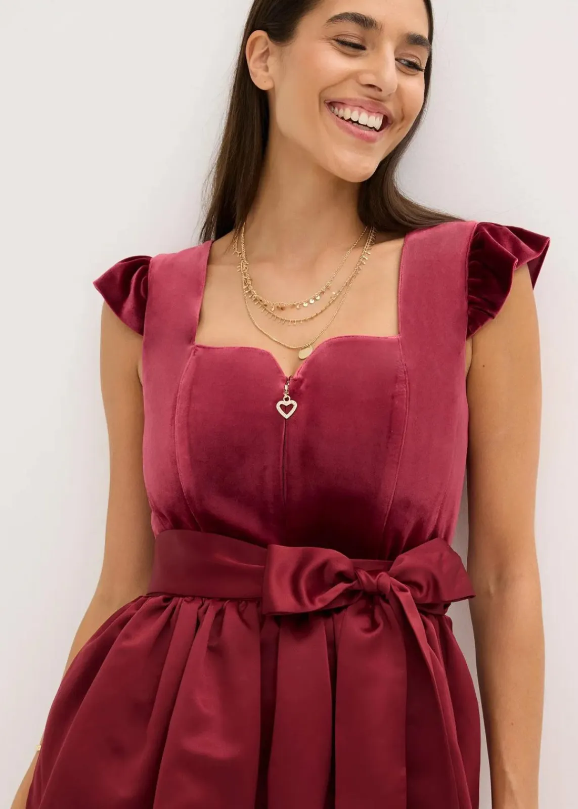 bonprix Bekleidung·Pullover & Strickjacken|Kleider^Dirndl und Schürze (2-tlg.Set) dunkelbeere/rubinrot
