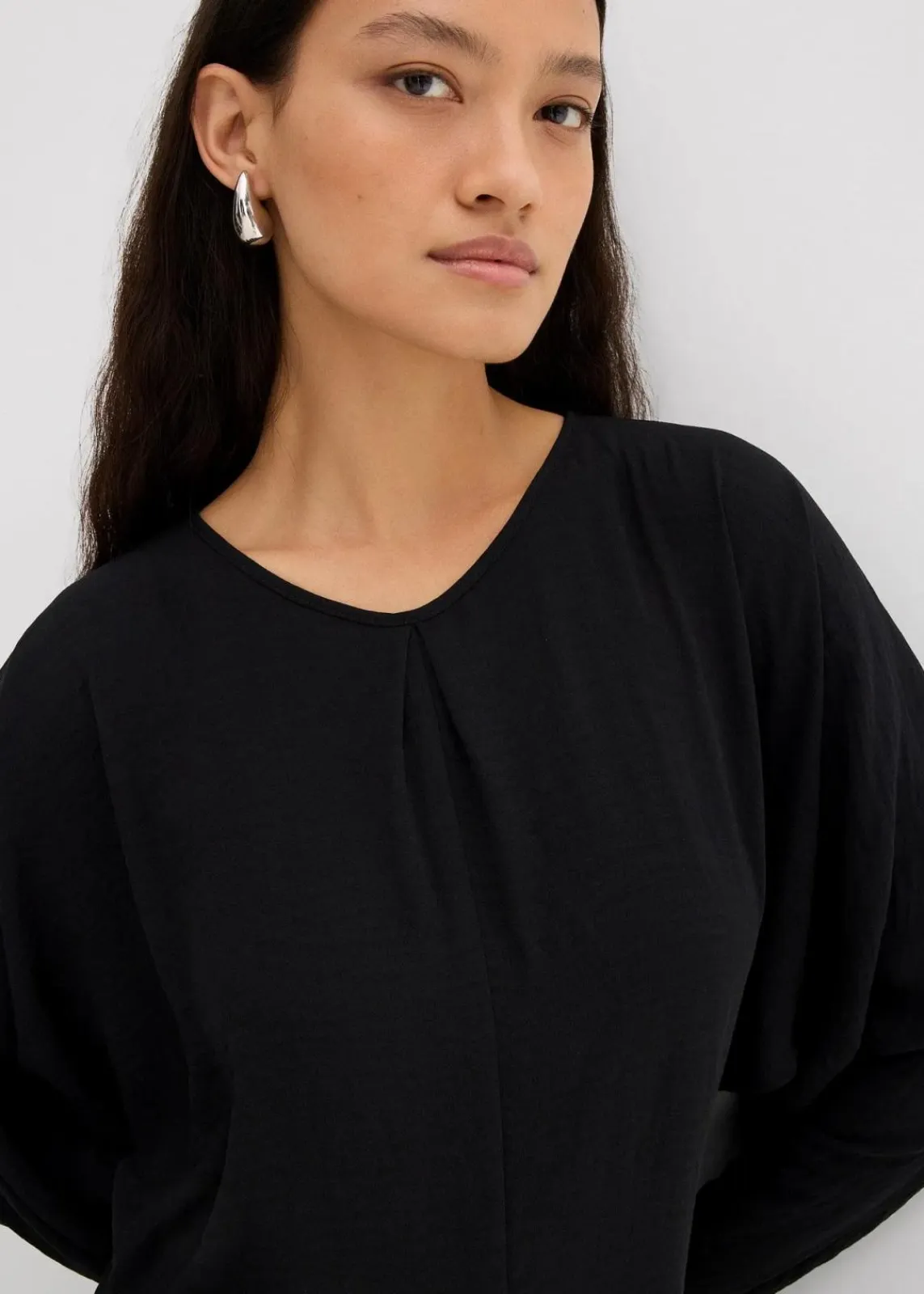 bonprix Kleider|Bekleidung·Pullover & Strickjacken^Drapiertes Midikleid schwarz