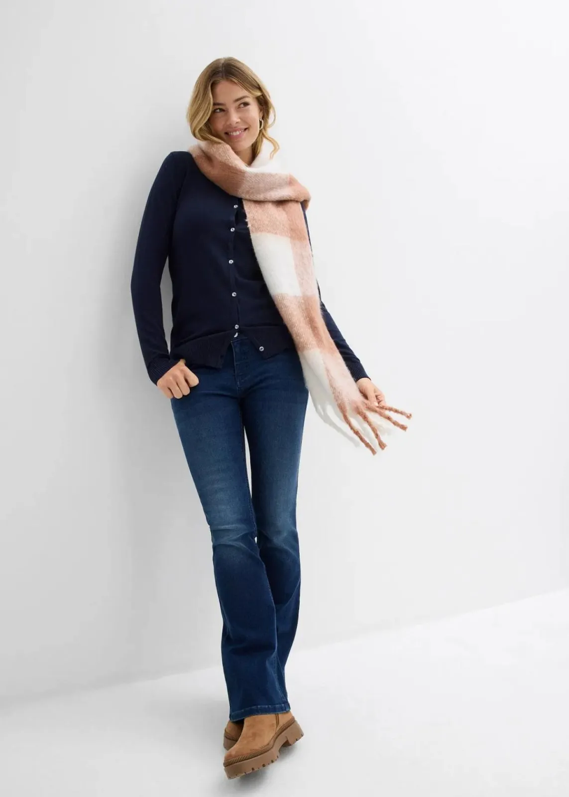 bonprix Pullover & Strickjacken|Basics^Enge Feinstrickjacke dunkelblau