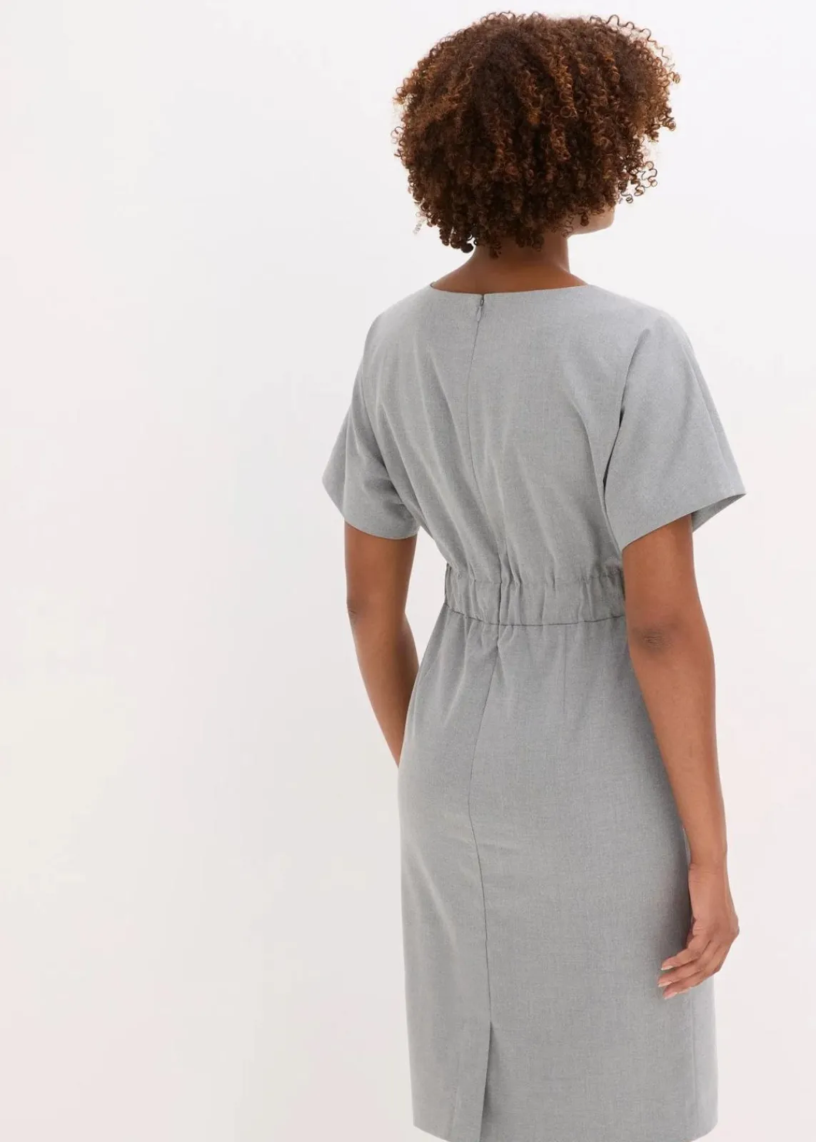 bonprix Kleider|Bekleidung·Pullover & Strickjacken^Etuikleid mit Flügelärmeln grau meliert