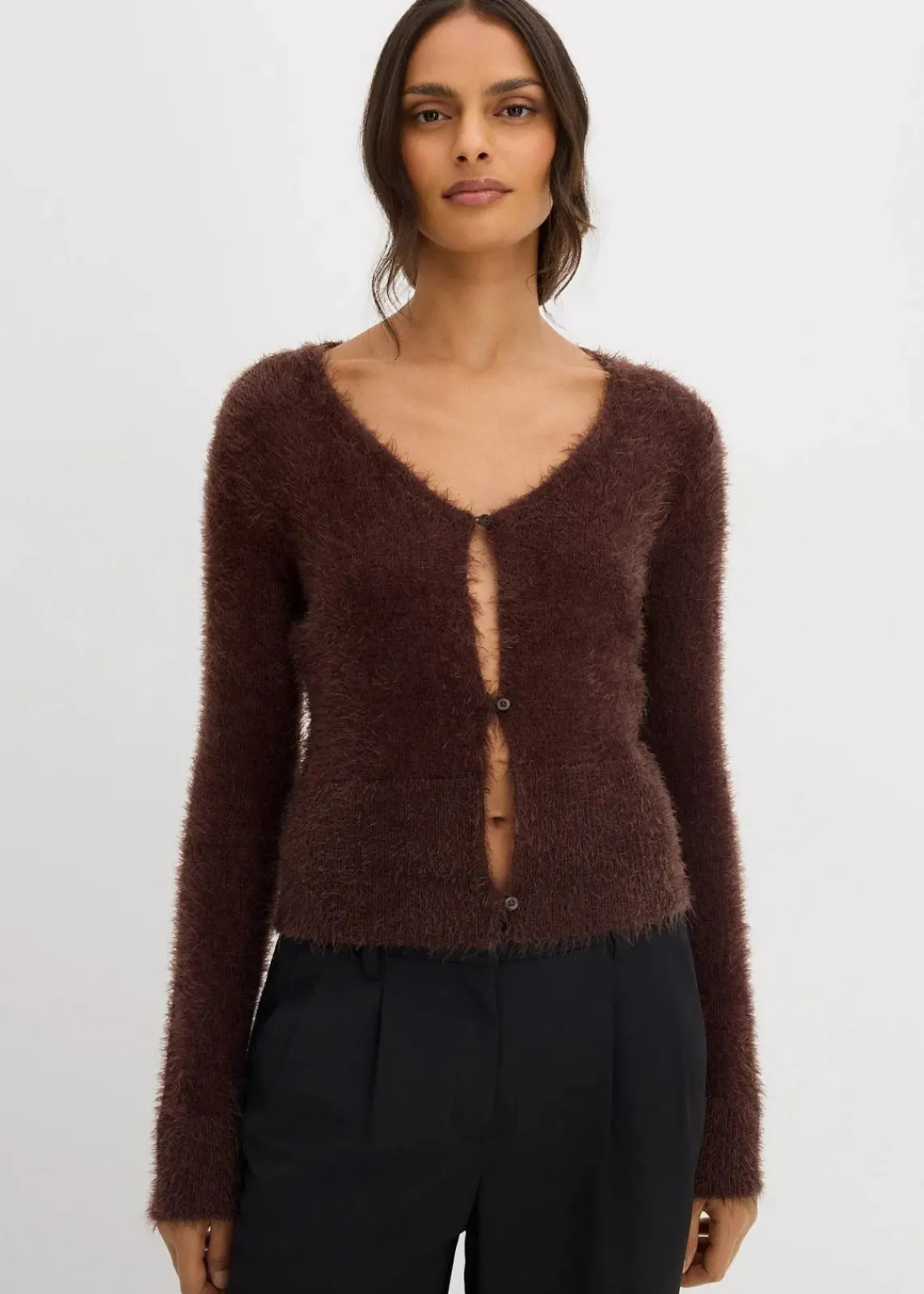bonprix Bekleidung·Umstandsmode|Strickmode^Feinstrickjacke aus Federgarn dunkelbraun