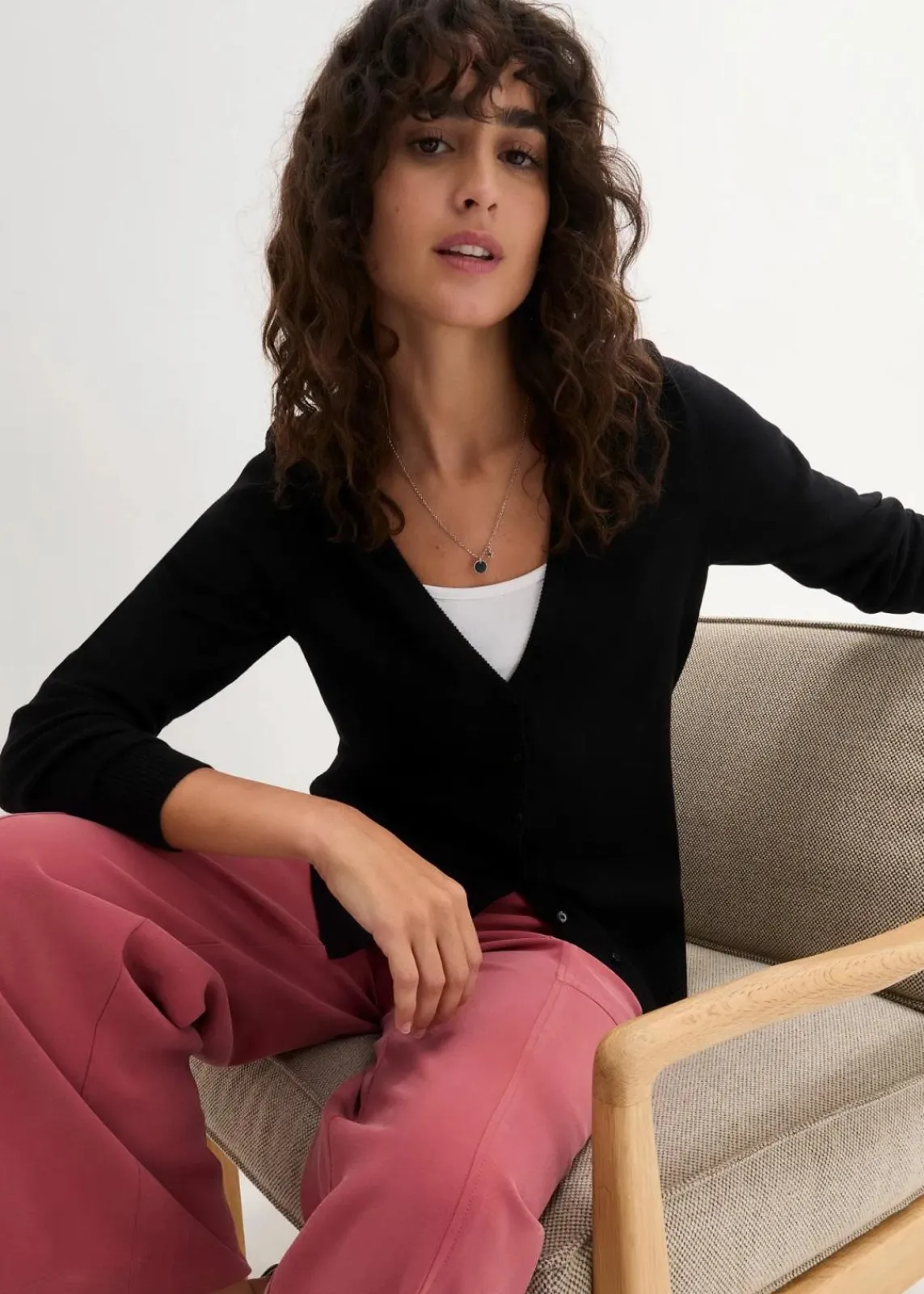 bonprix Strickmode|Pullover & Strickjacken^Feinstrickjacke mit Knopfleiste schwarz