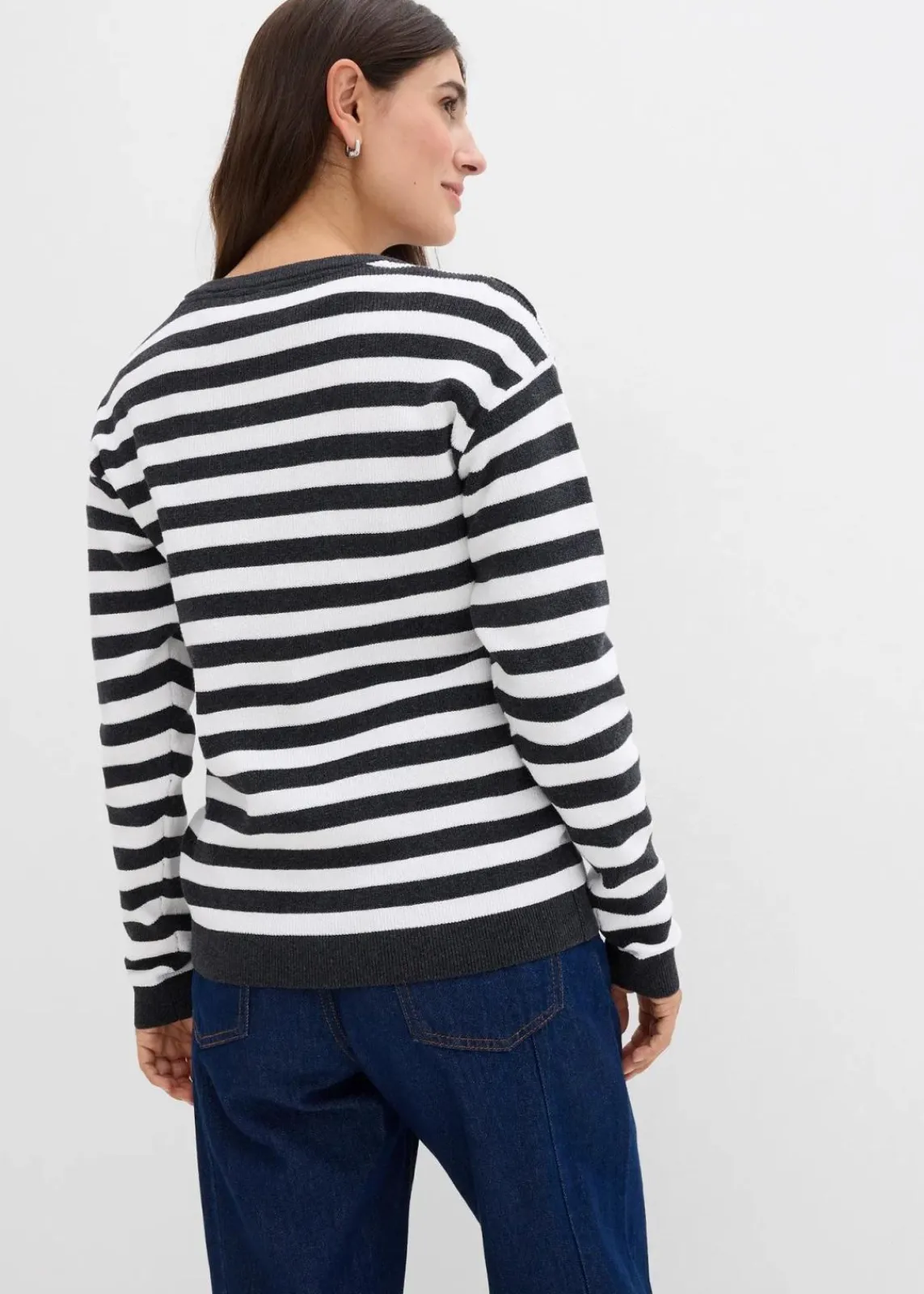 bonprix Pullover & Strickjacken|Basics^Feinstrickjacke, Rundhals dunkelgrau/weiß gestreift