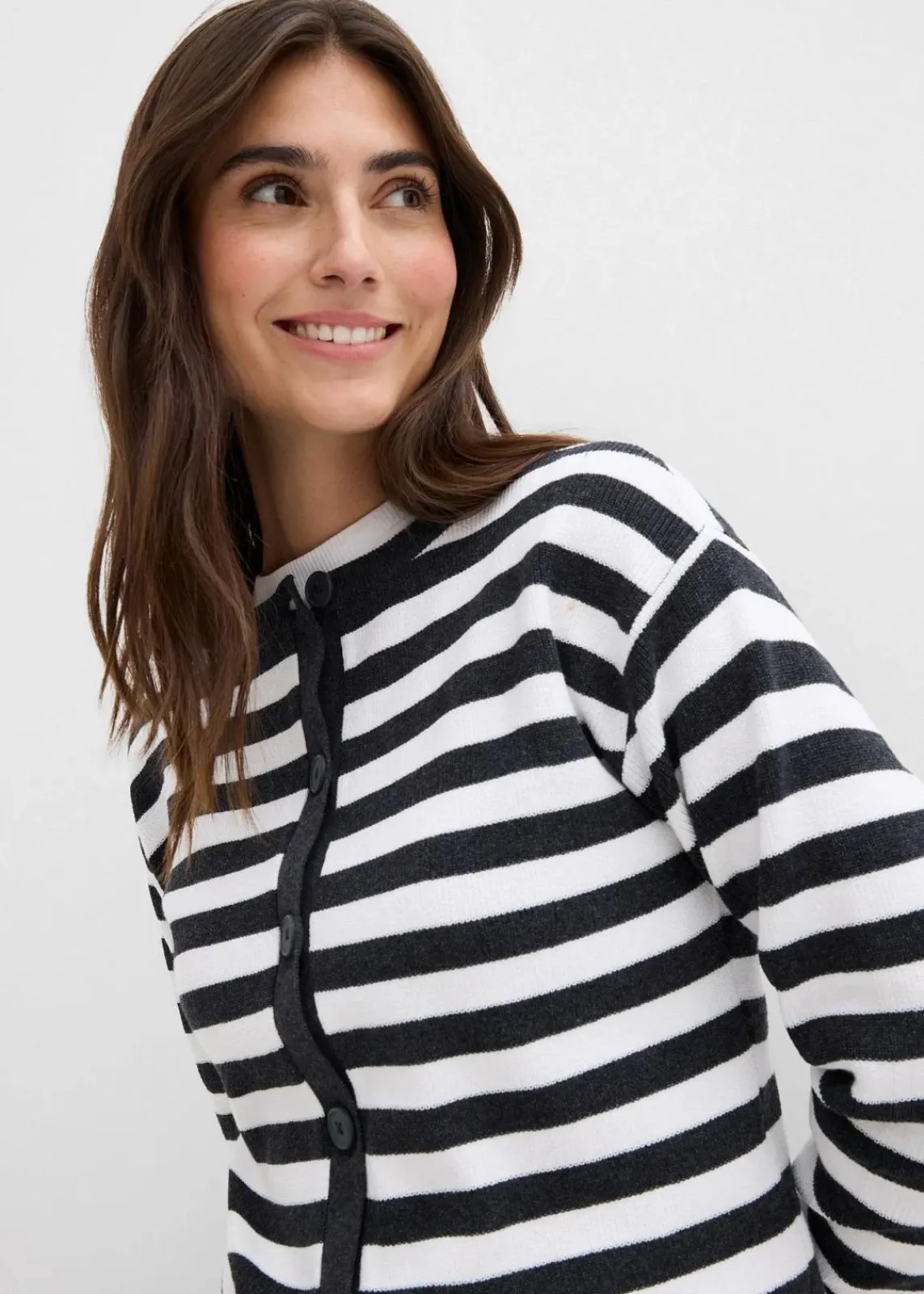 bonprix Pullover & Strickjacken|Basics^Feinstrickjacke, Rundhals dunkelgrau/weiß gestreift