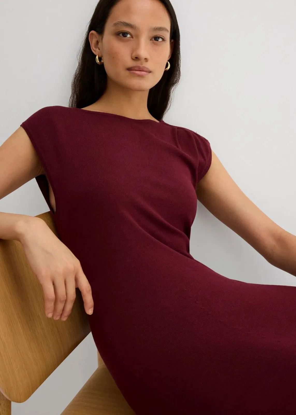 bonprix Bekleidung·Pullover & Strickjacken|Kleider^Feinstrickkleid aus Viskose-Mix ahornrot