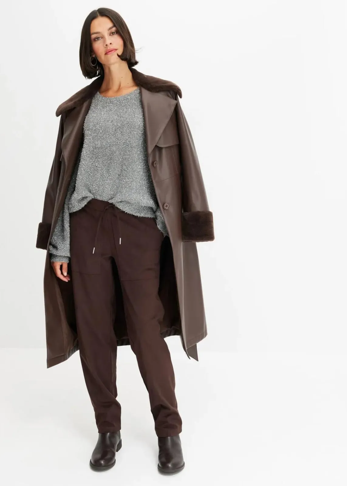 bonprix Pullover & Strickjacken|Bekleidung·Jeans^Feinstrickpullover grau/silber