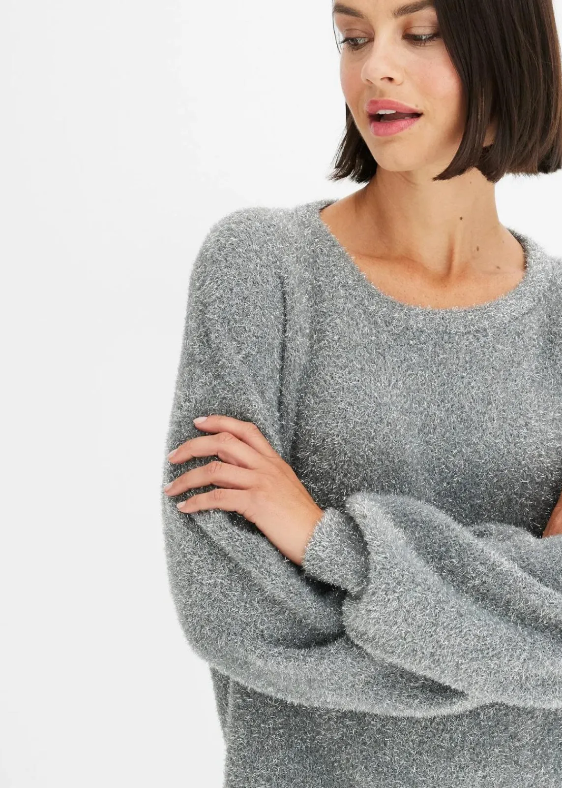 bonprix Pullover & Strickjacken|Bekleidung·Jeans^Feinstrickpullover grau/silber