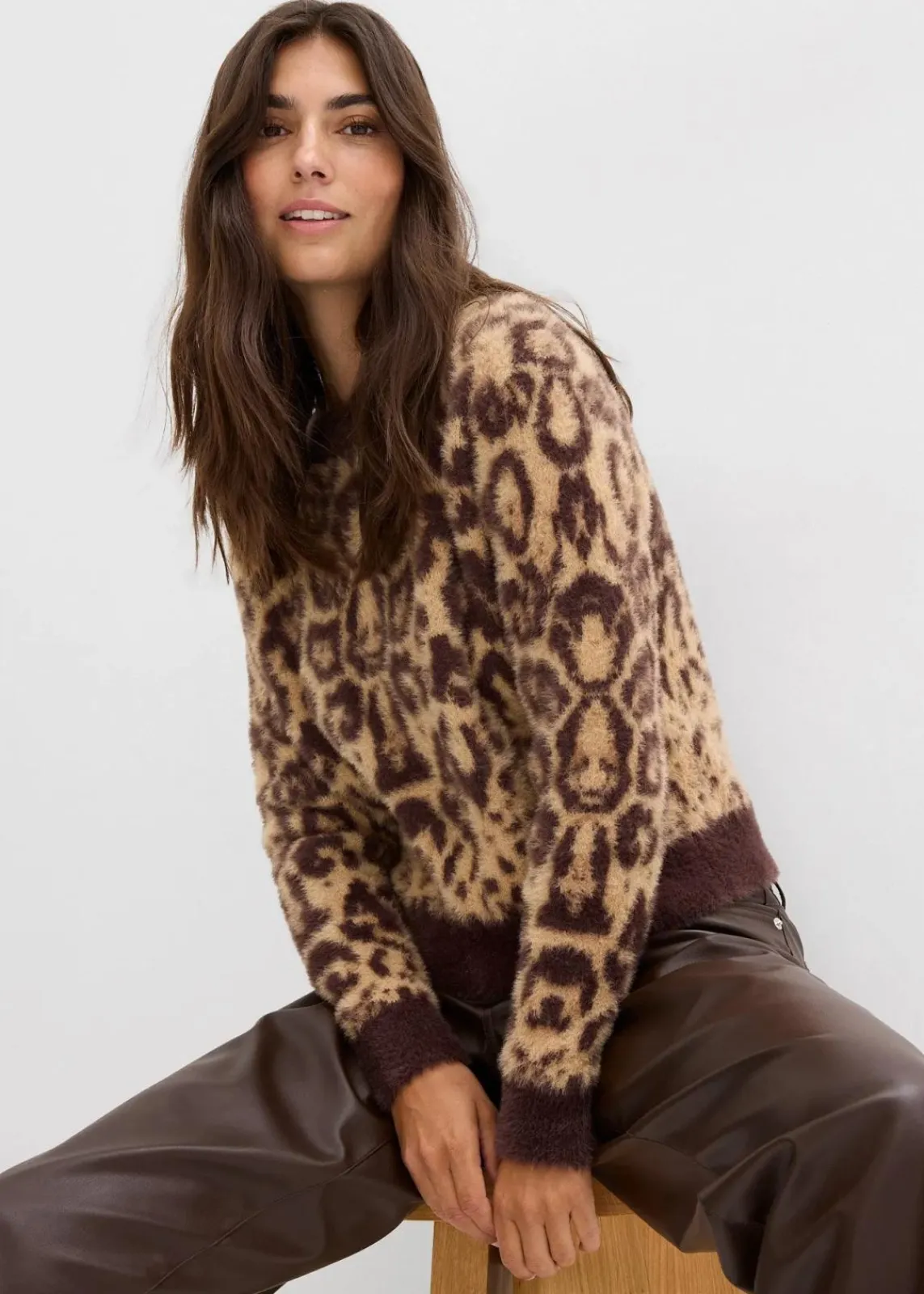 bonprix Bekleidung·Umstandsmode|Strickmode^Feinstrickpullover aus flauschigem Federgarn latte macchiato leo bedruckt