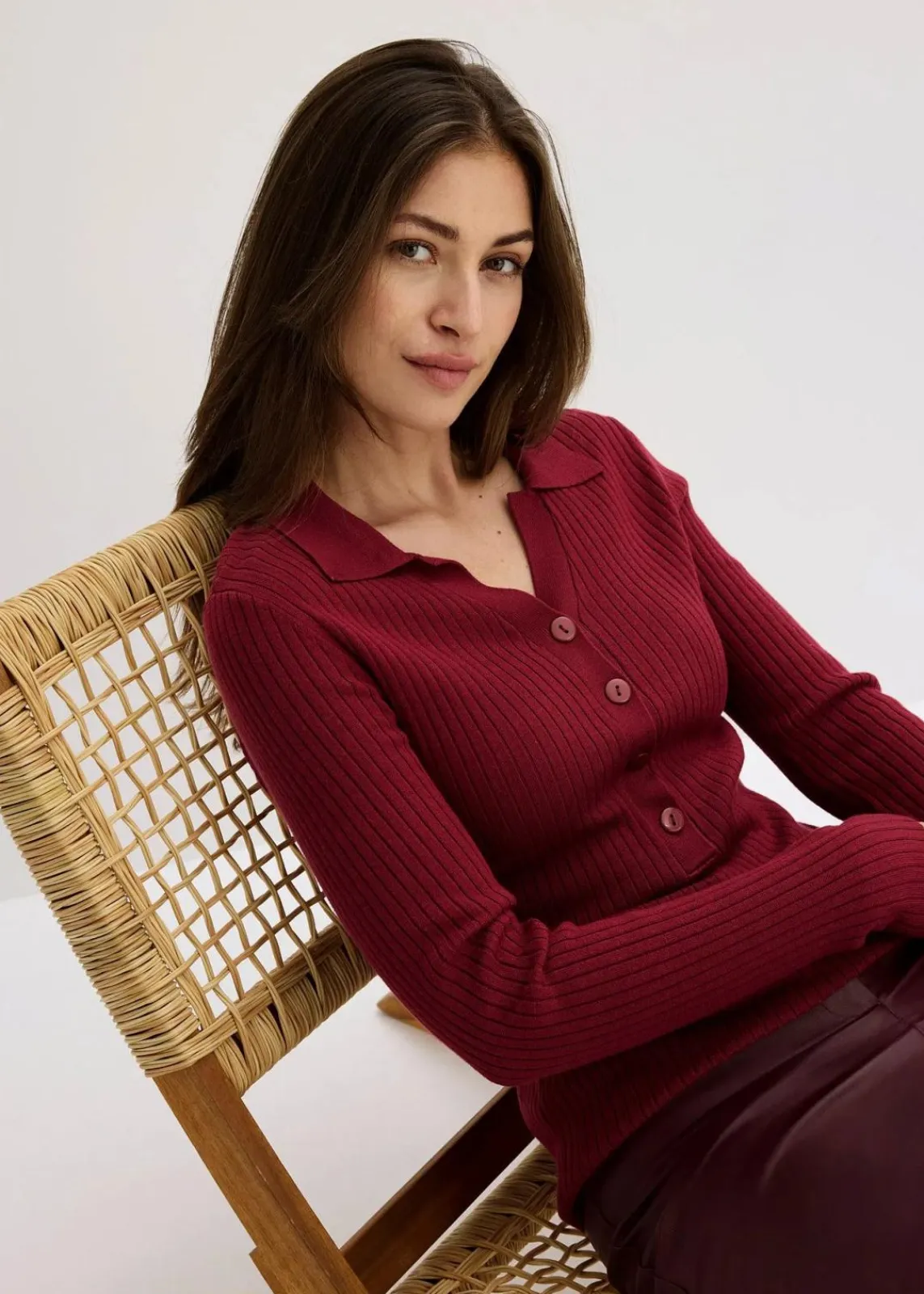 bonprix Bekleidung·Umstandsmode|Strickmode^Feinstrickpullover aus softem Viskose-Mix pflaumenrot